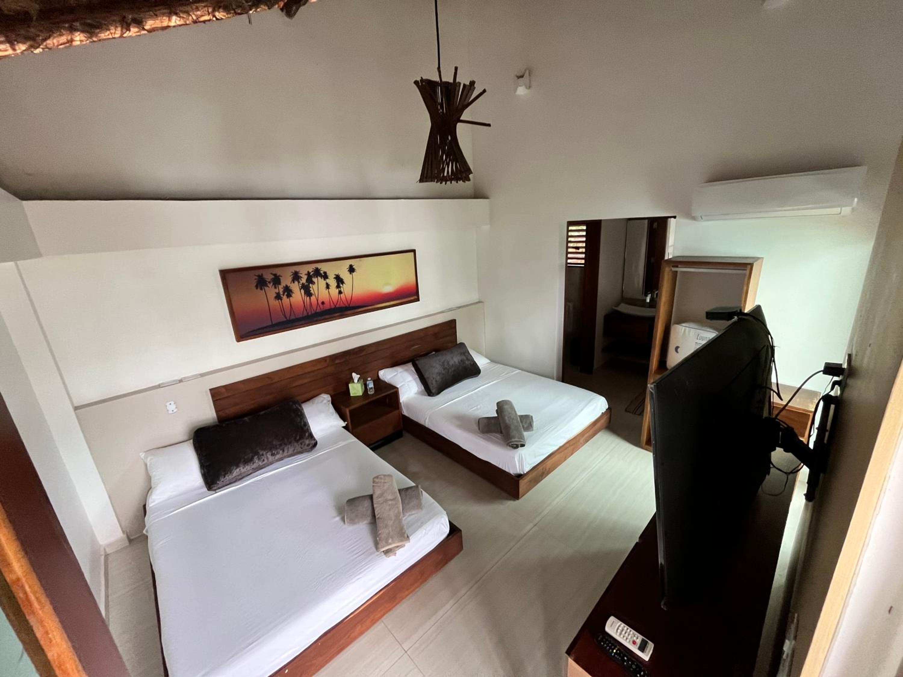 Twin Room - Photo 6