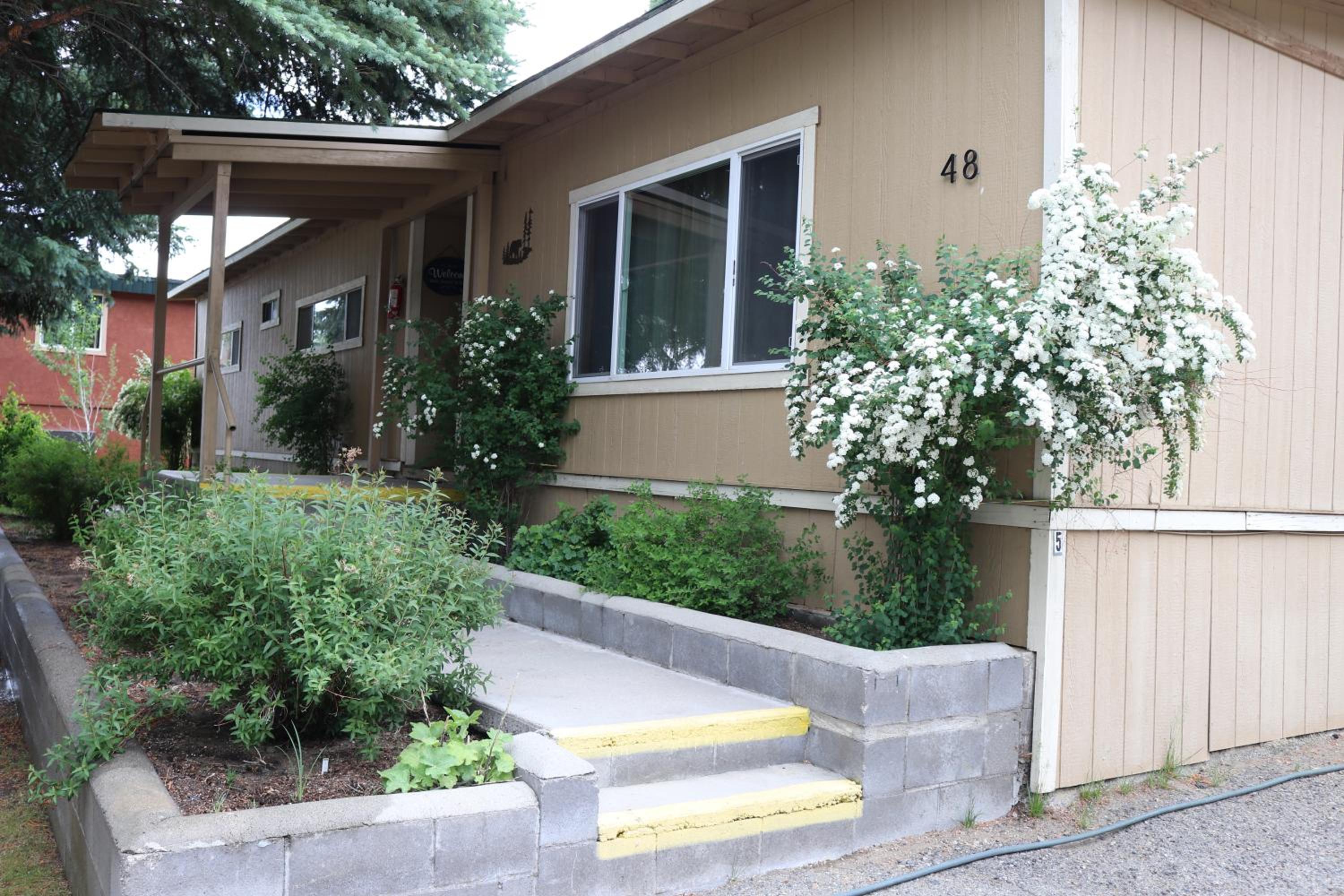 Mobile Home photo 3