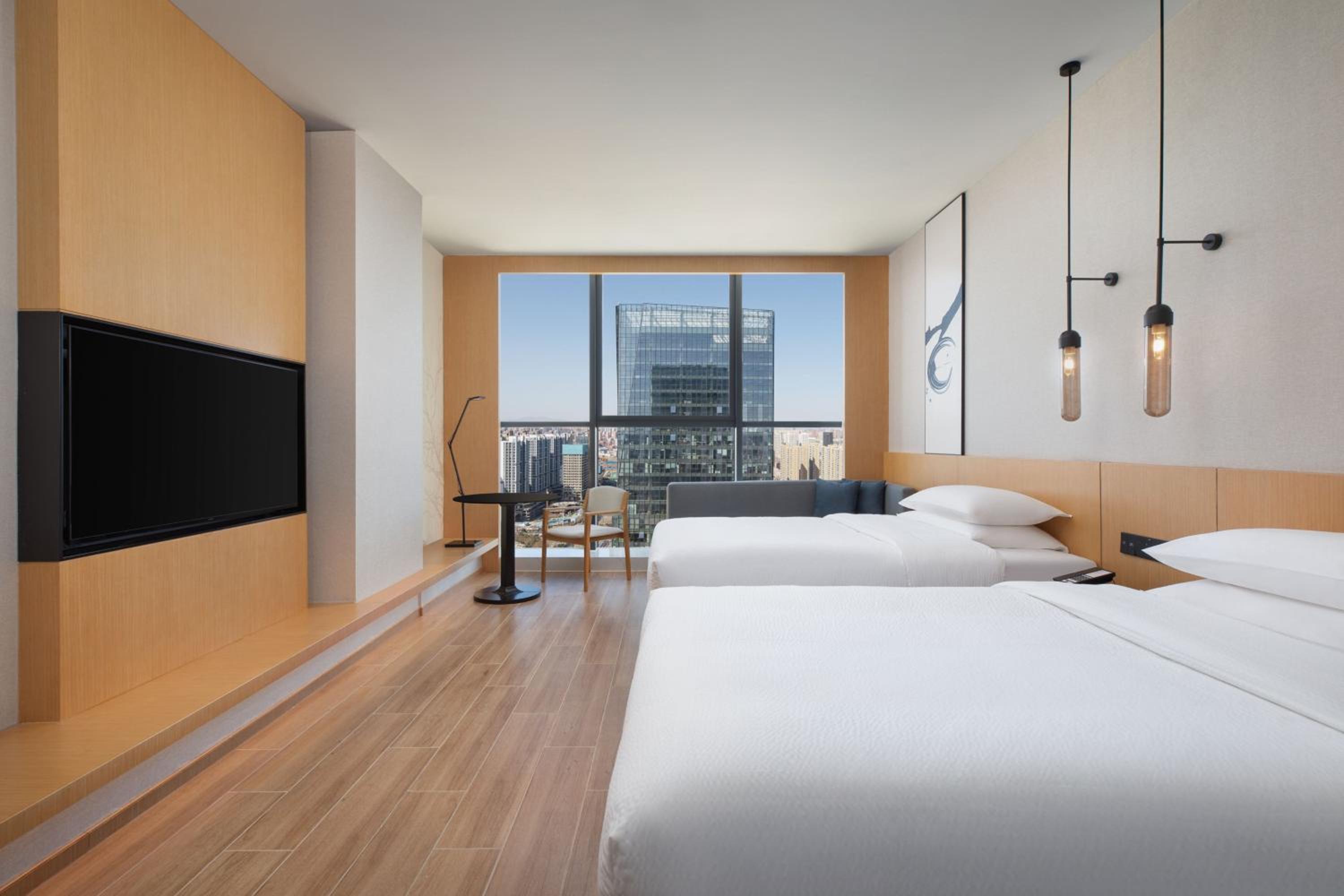 Executive King, Guest room, 1 King, City View photo 2