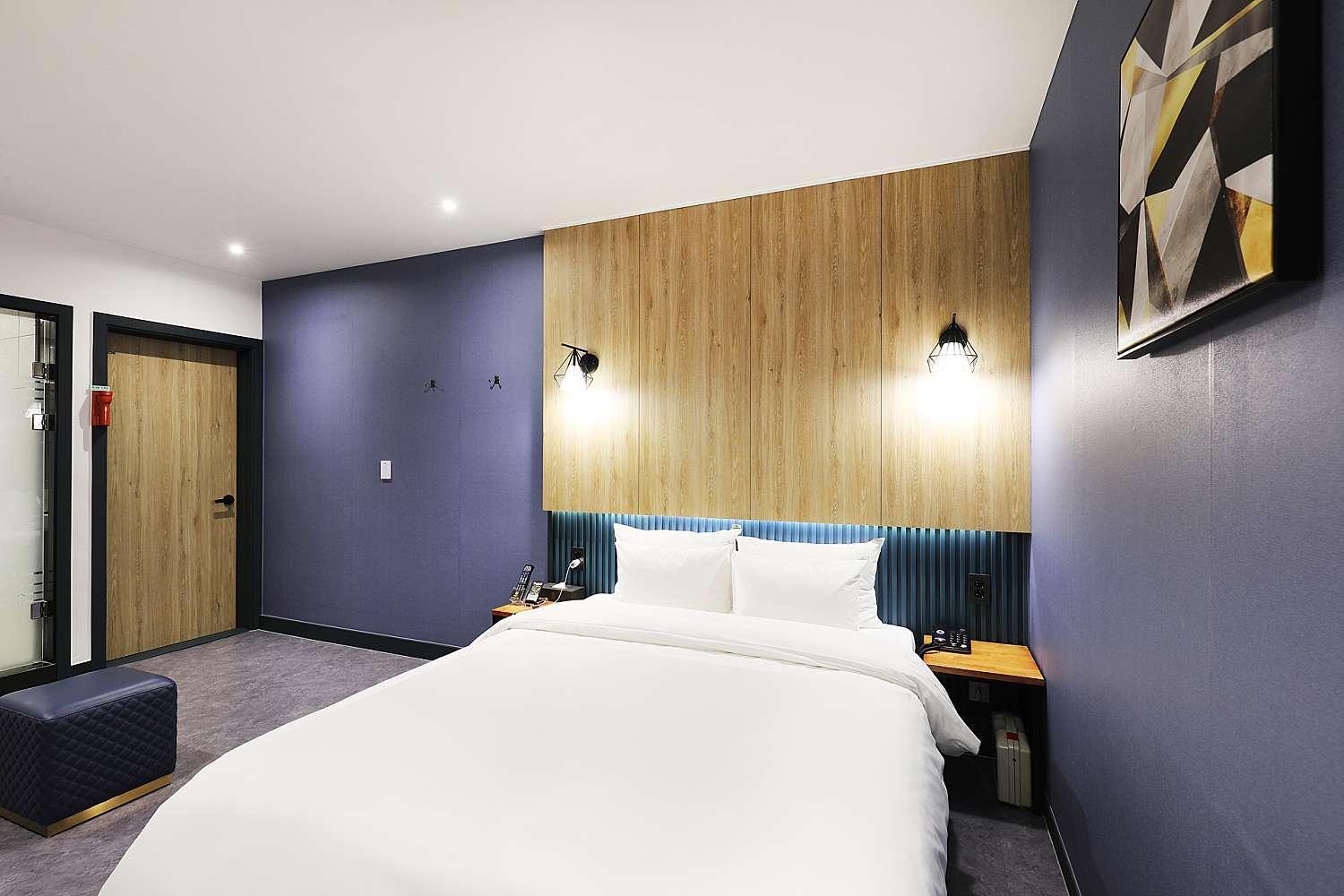 Deluxe Double Room - Photo 1