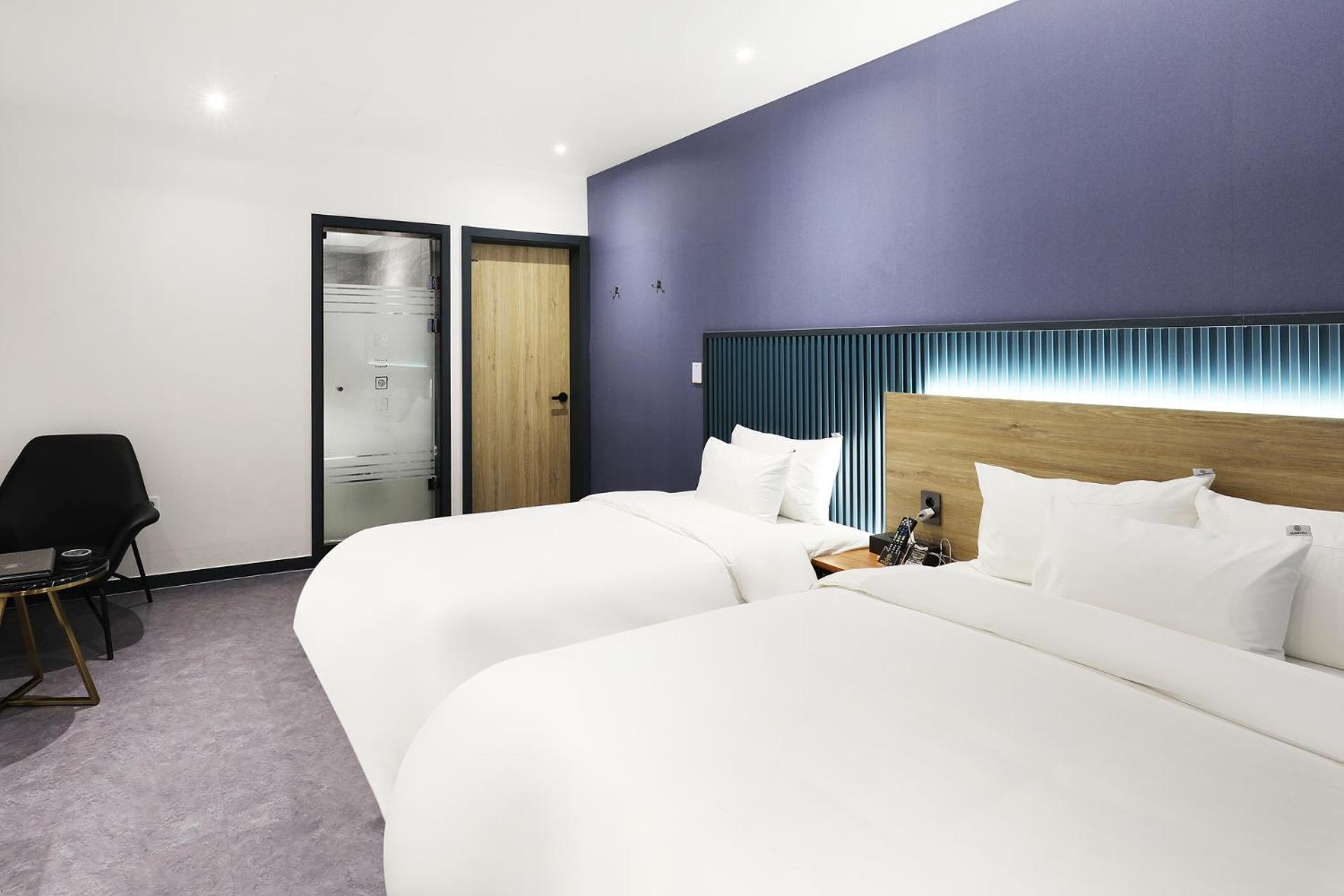 Deluxe Twin Room - Photo 7