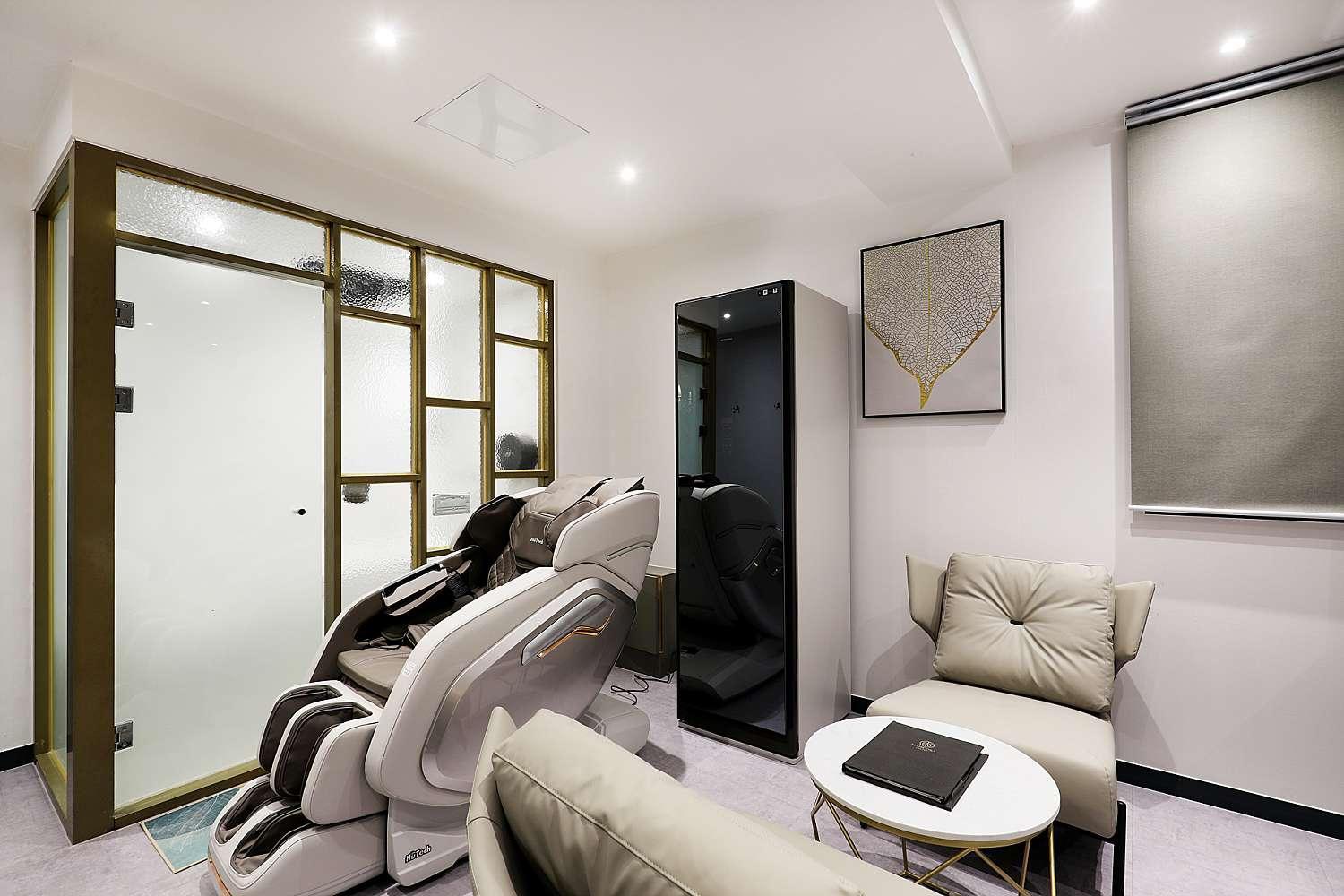 Suite - Photo 3