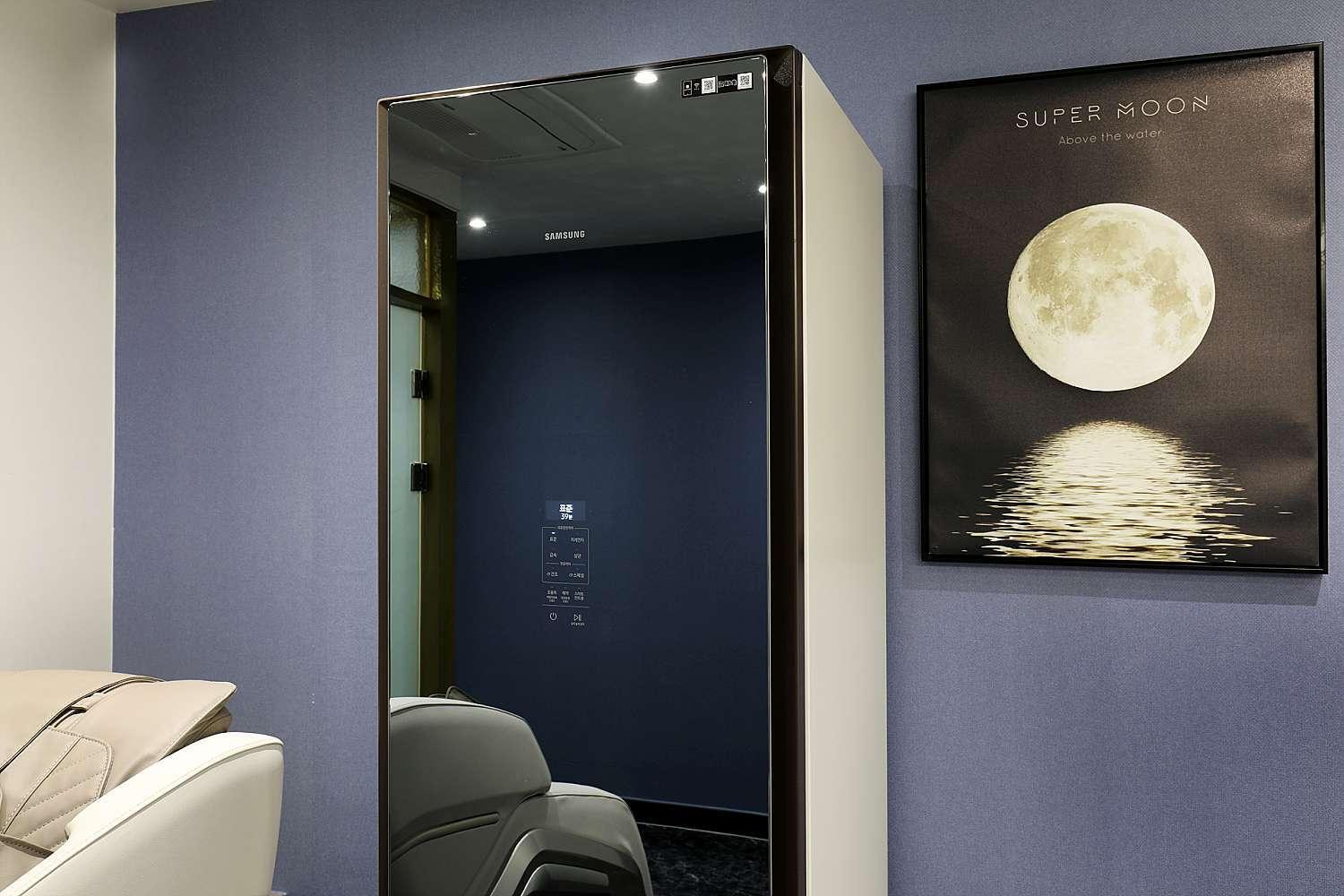 Suite - Photo 28