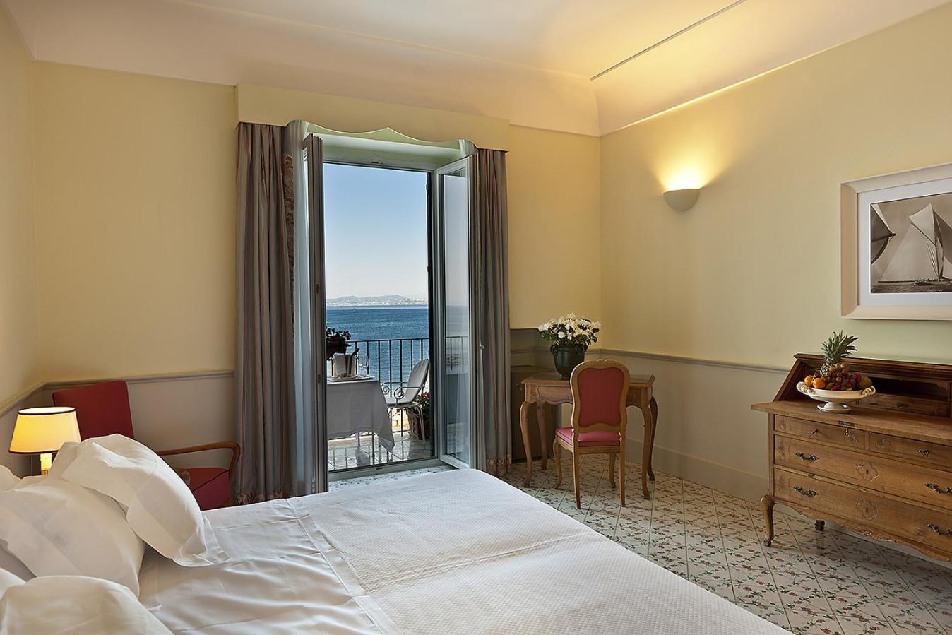 Superior Double or Twin Room with Balcony and Sea View - Photo 8