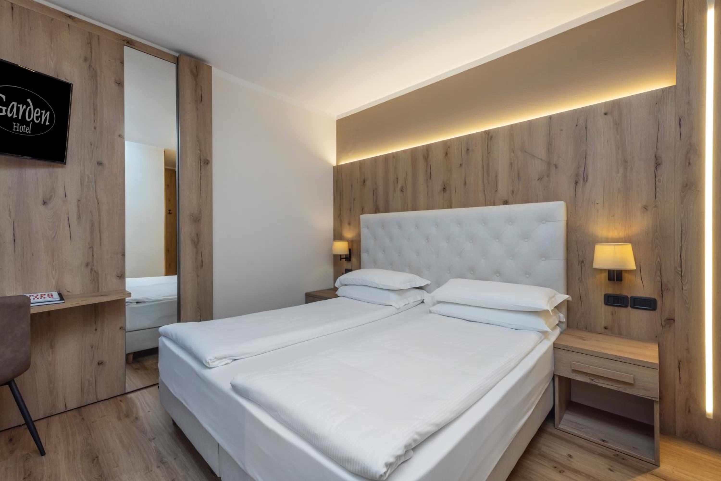 Standard Double Room - Photo 3