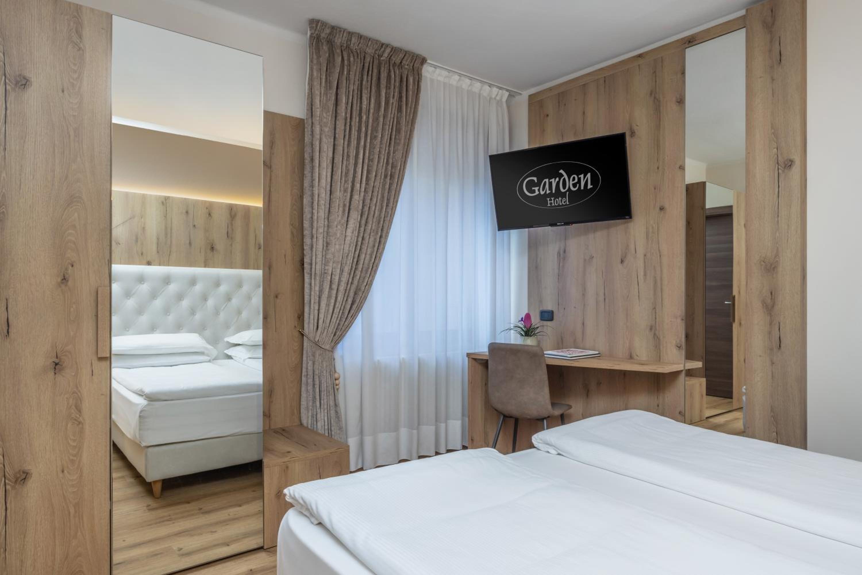 Standard Double Room - Photo 4
