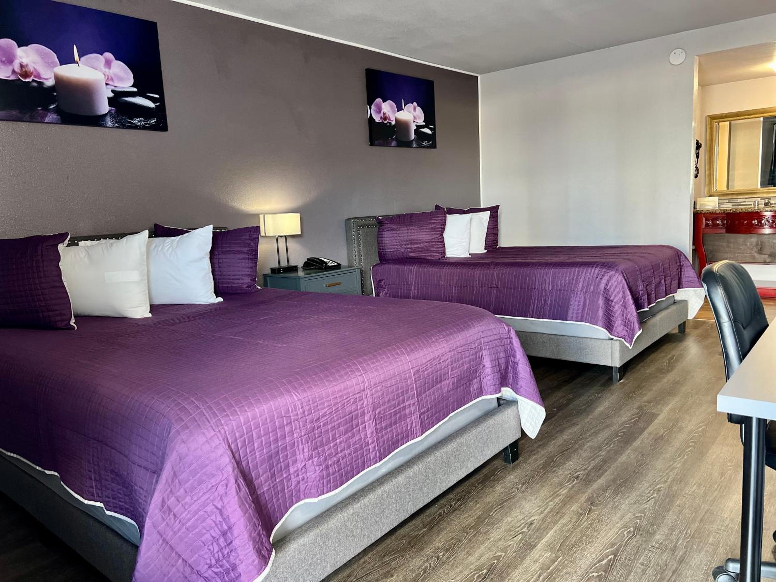Premium 2 Queen Beds - Photo 10