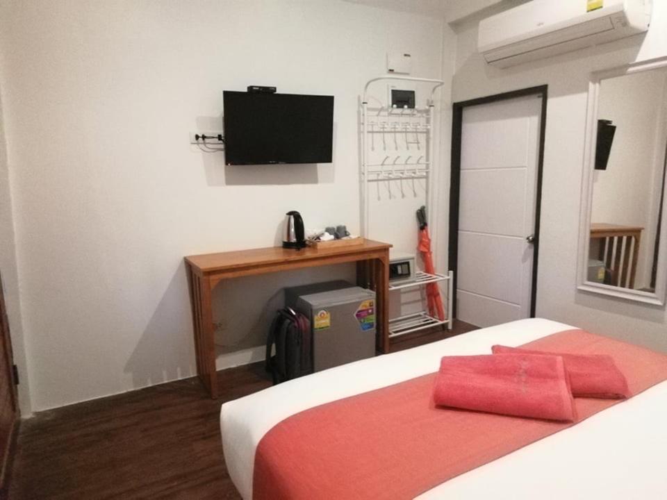 Double Room with Garden View - Photo 2