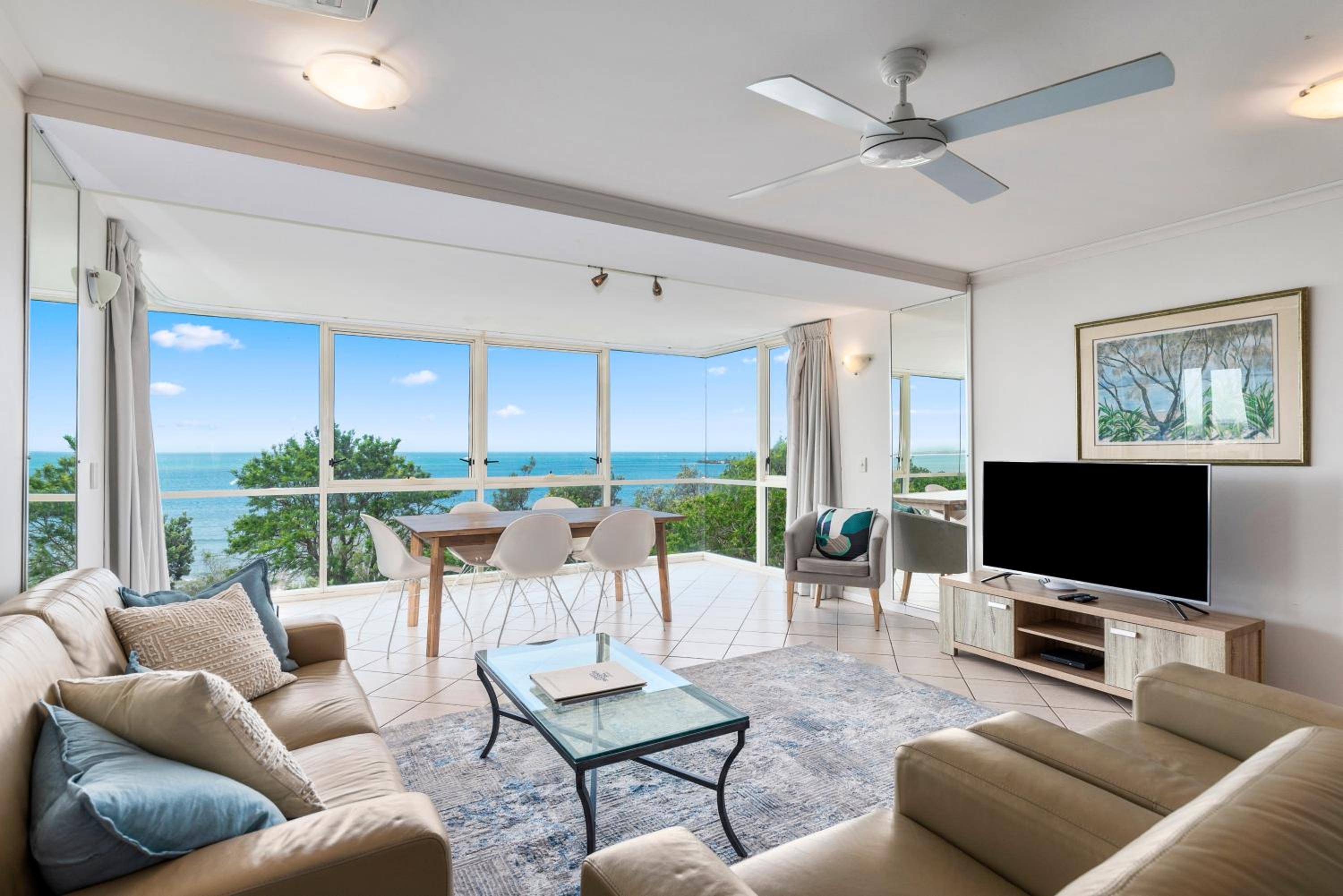 Two-Bedroom Apartment with No Balcony and Ocean View (Level 5) photo 3