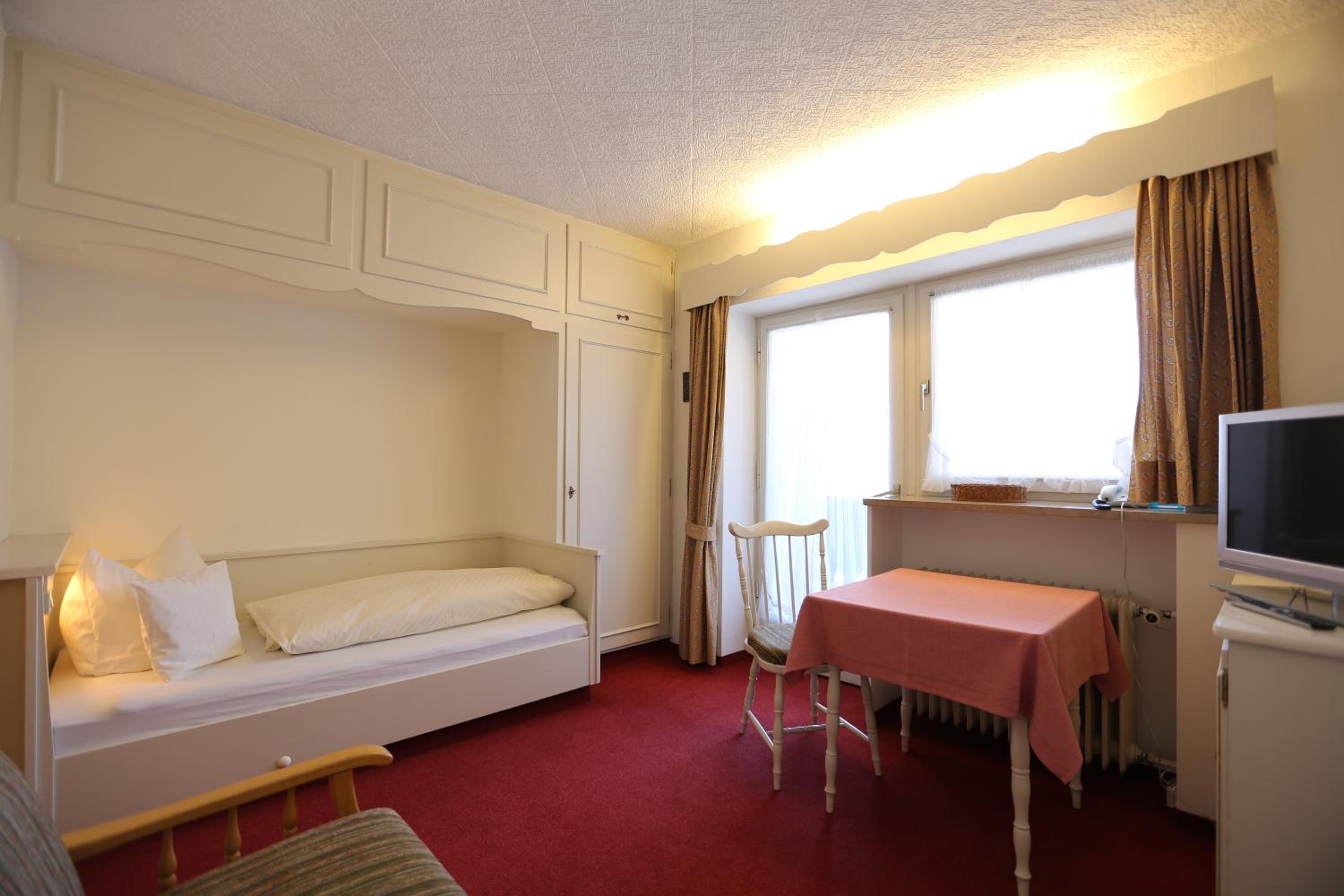 Single Room photo 3