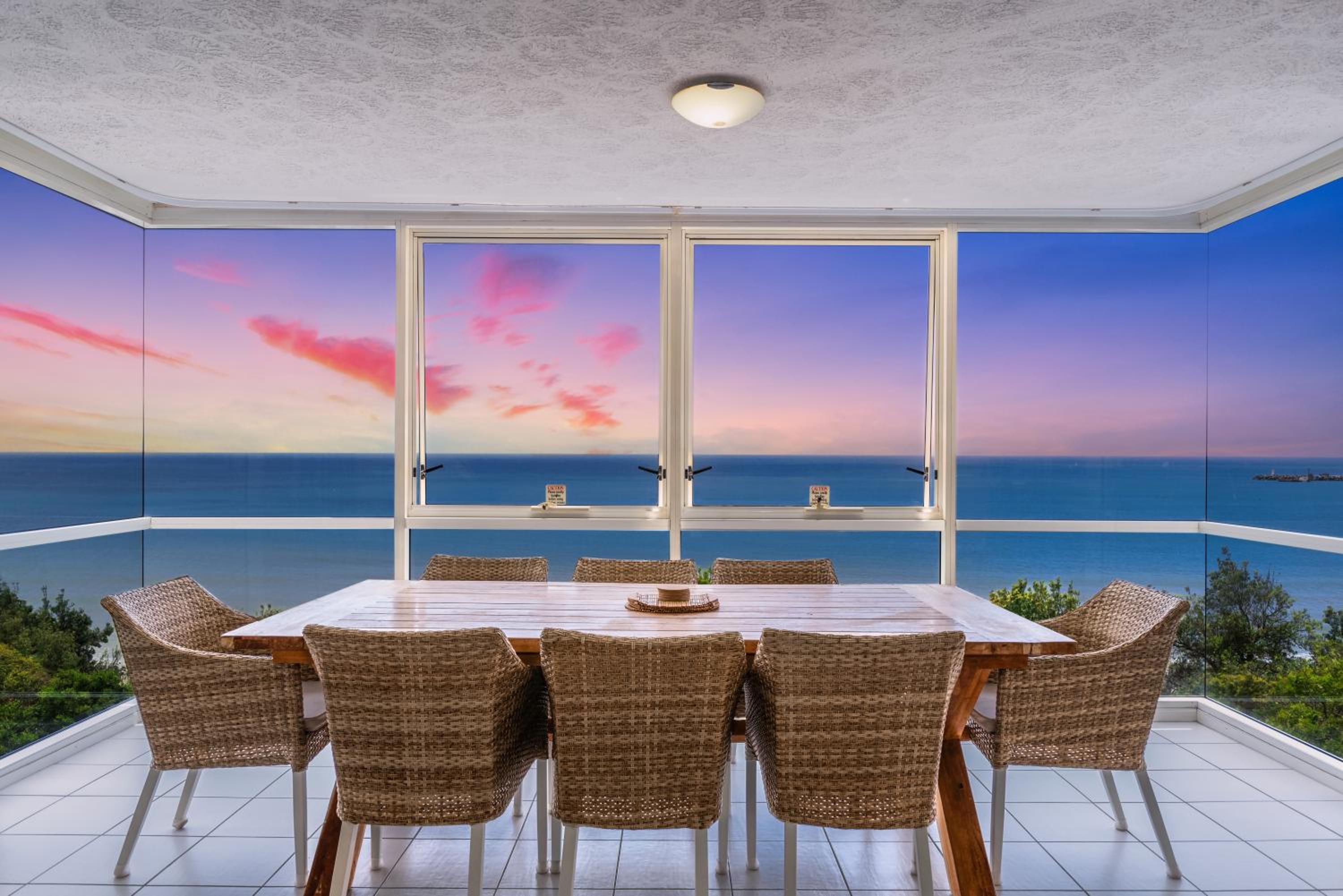 Superior Two-Bedroom Apartment with Ocean Views and No Balcony (Level 7) photo 2