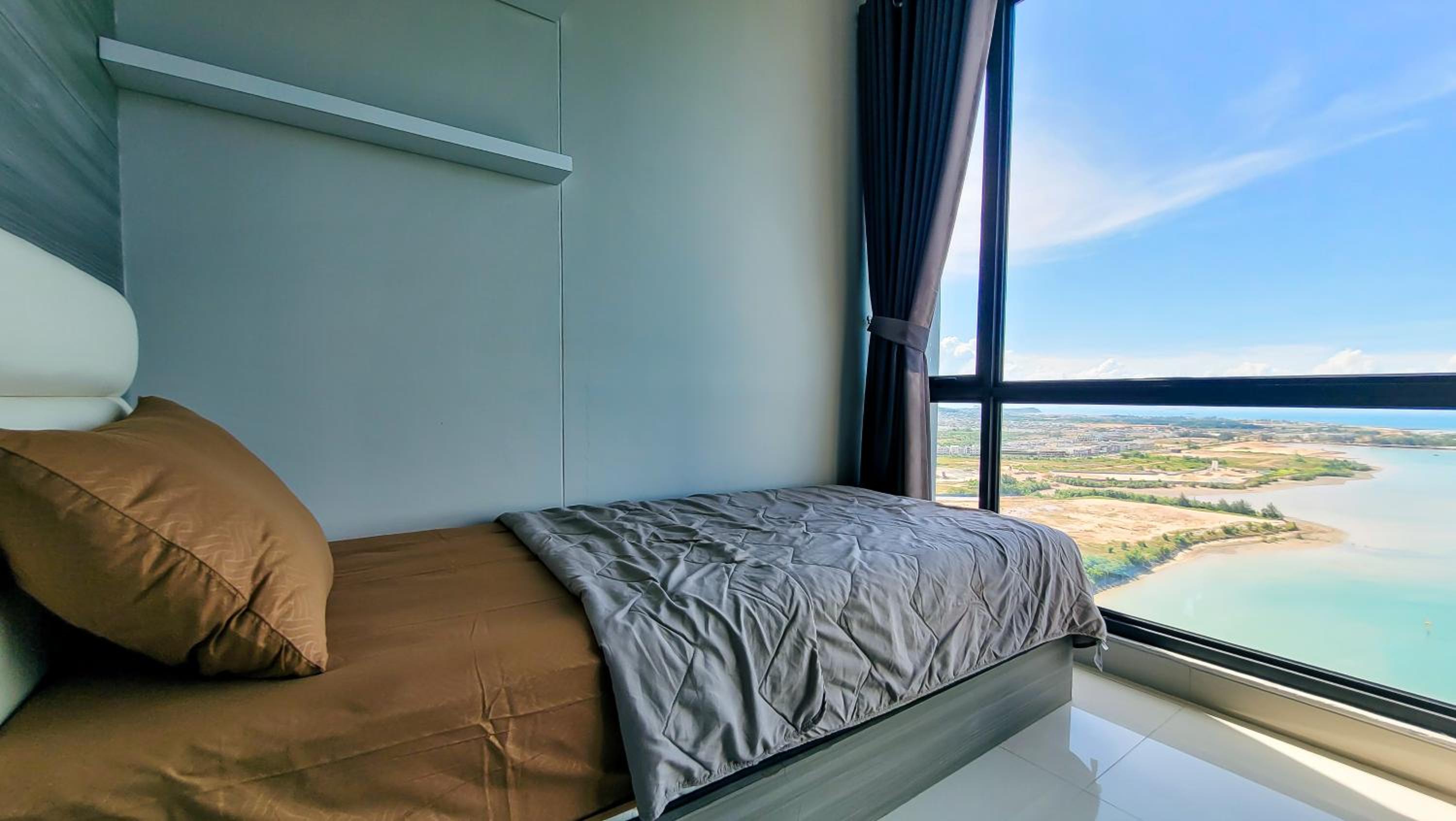 Two-Bedroom Suite - Photo 10