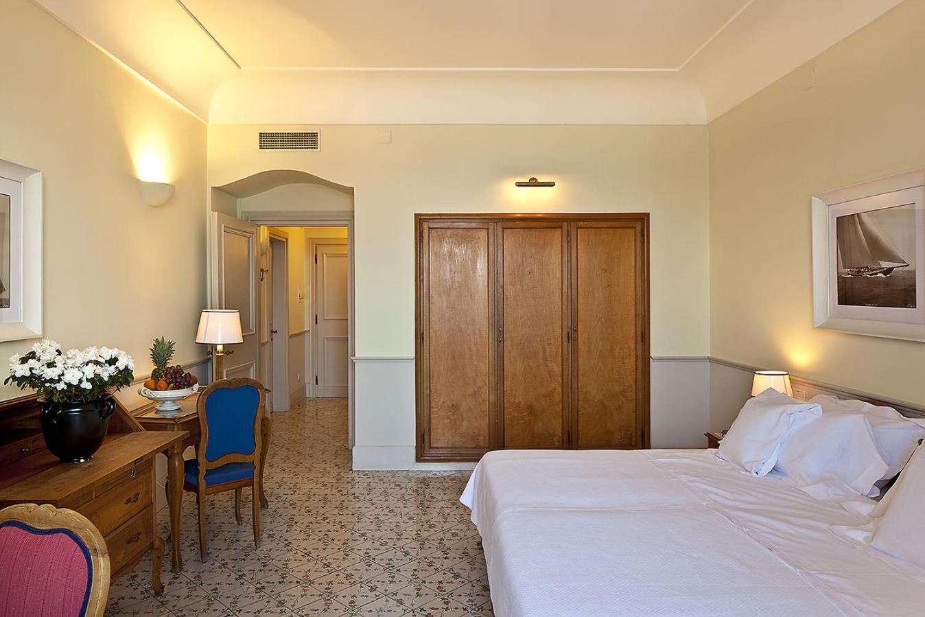 Superior Double or Twin Room with Balcony and Sea View - Photo 4