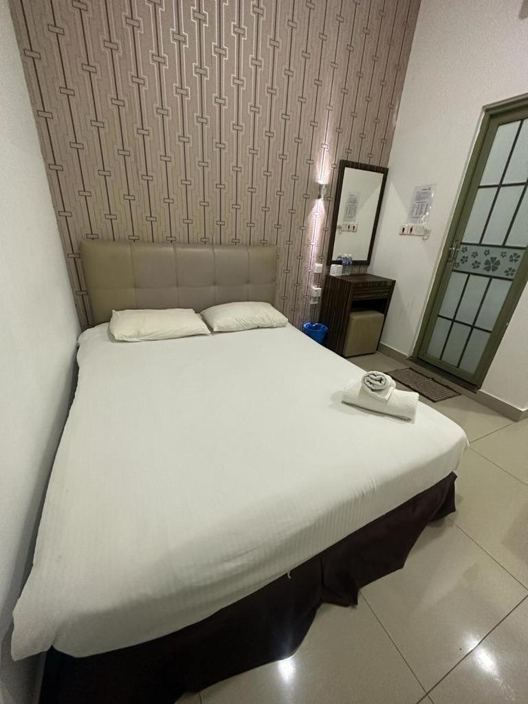 Queen Room - Photo 1