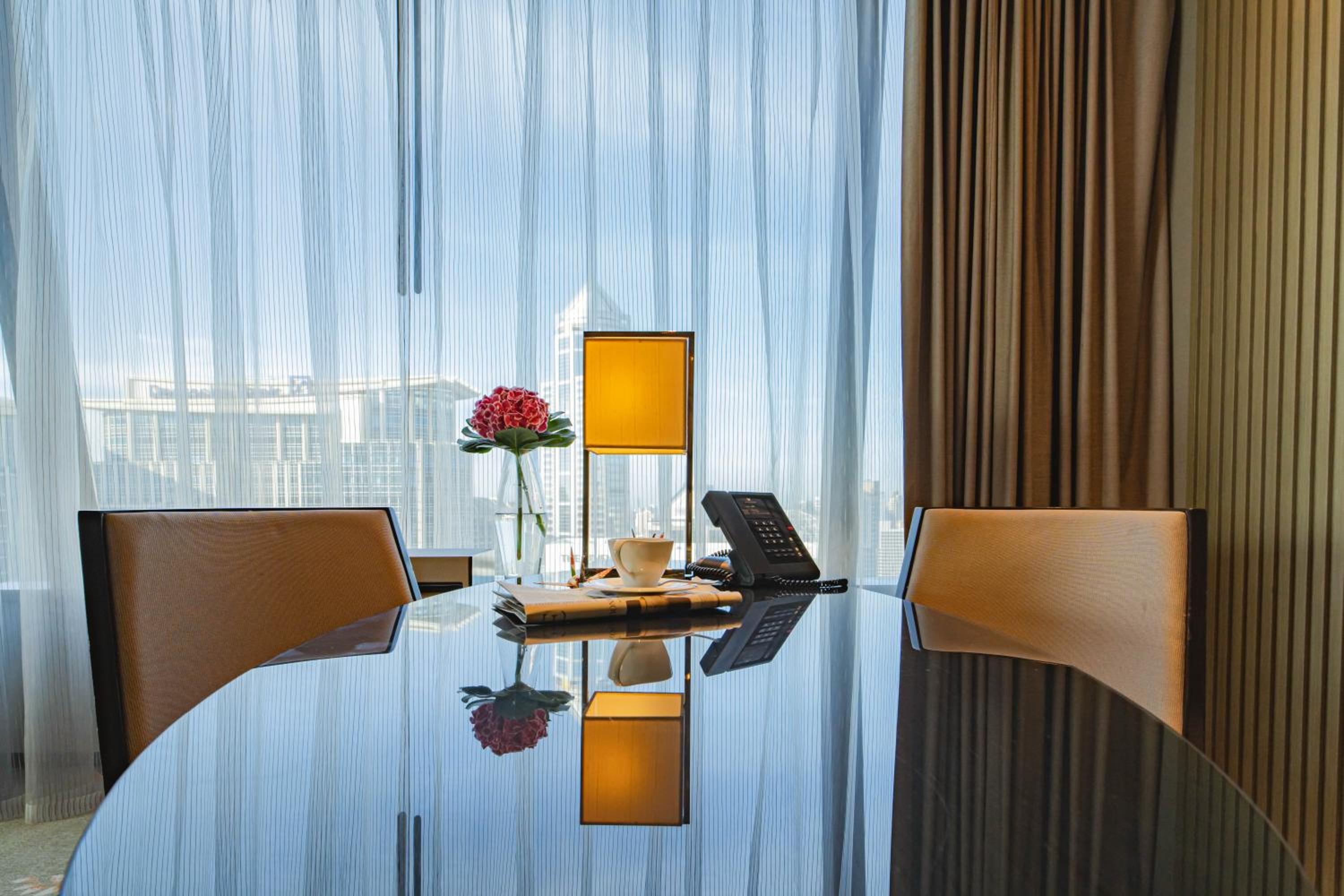 Prestige Suite – Club Lounge access Prestige Suite – Club Lounge access