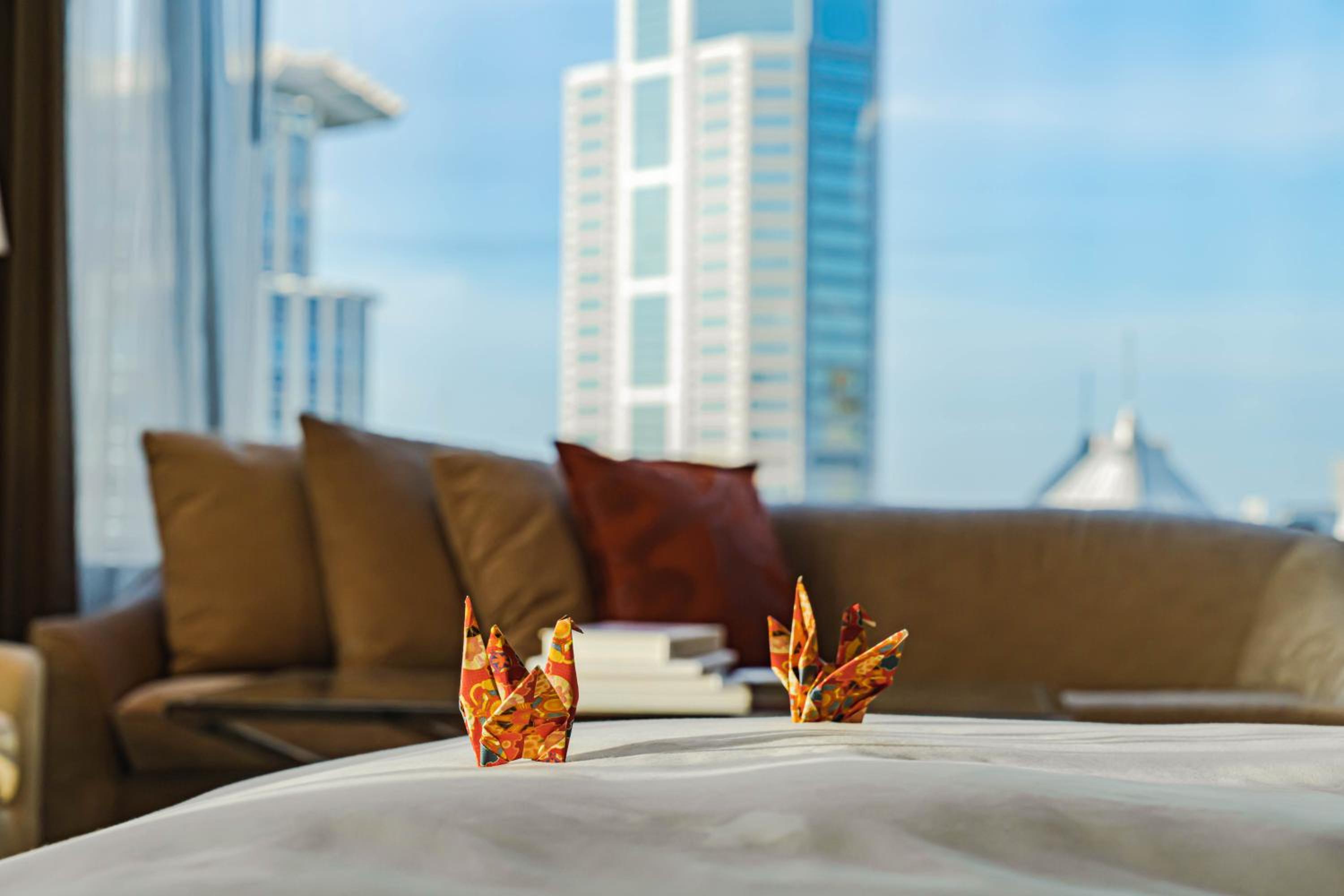 Deluxe Suite – Club Lounge access
