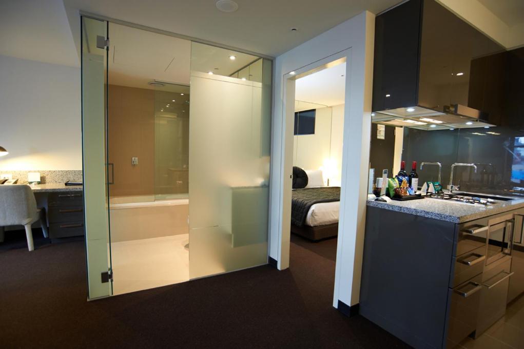 One-Bedroom Apartment - Photo 2