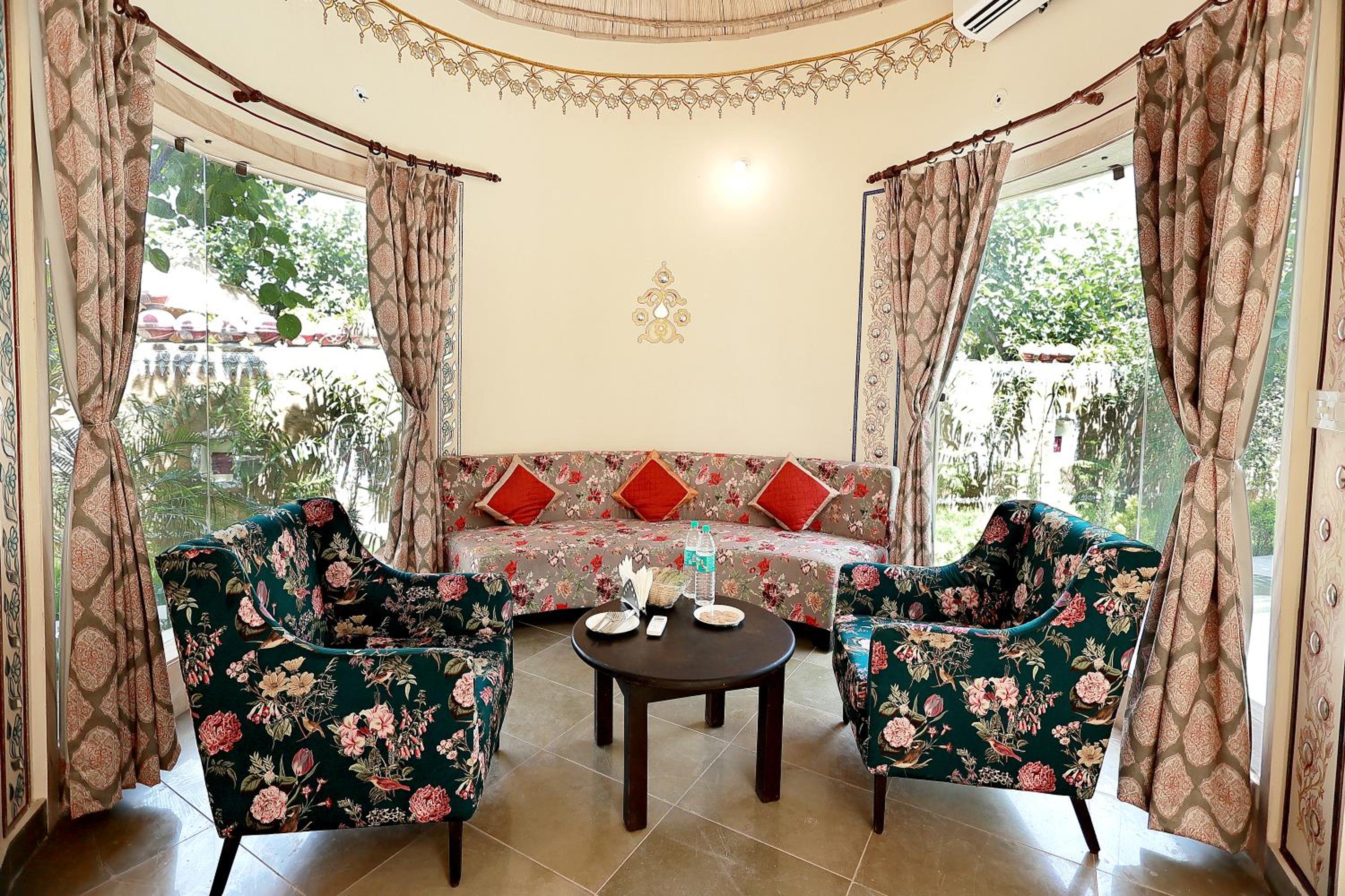 Family Village 2 bedroom Villa with Plunge Pool and Private Sit out - Photo 5