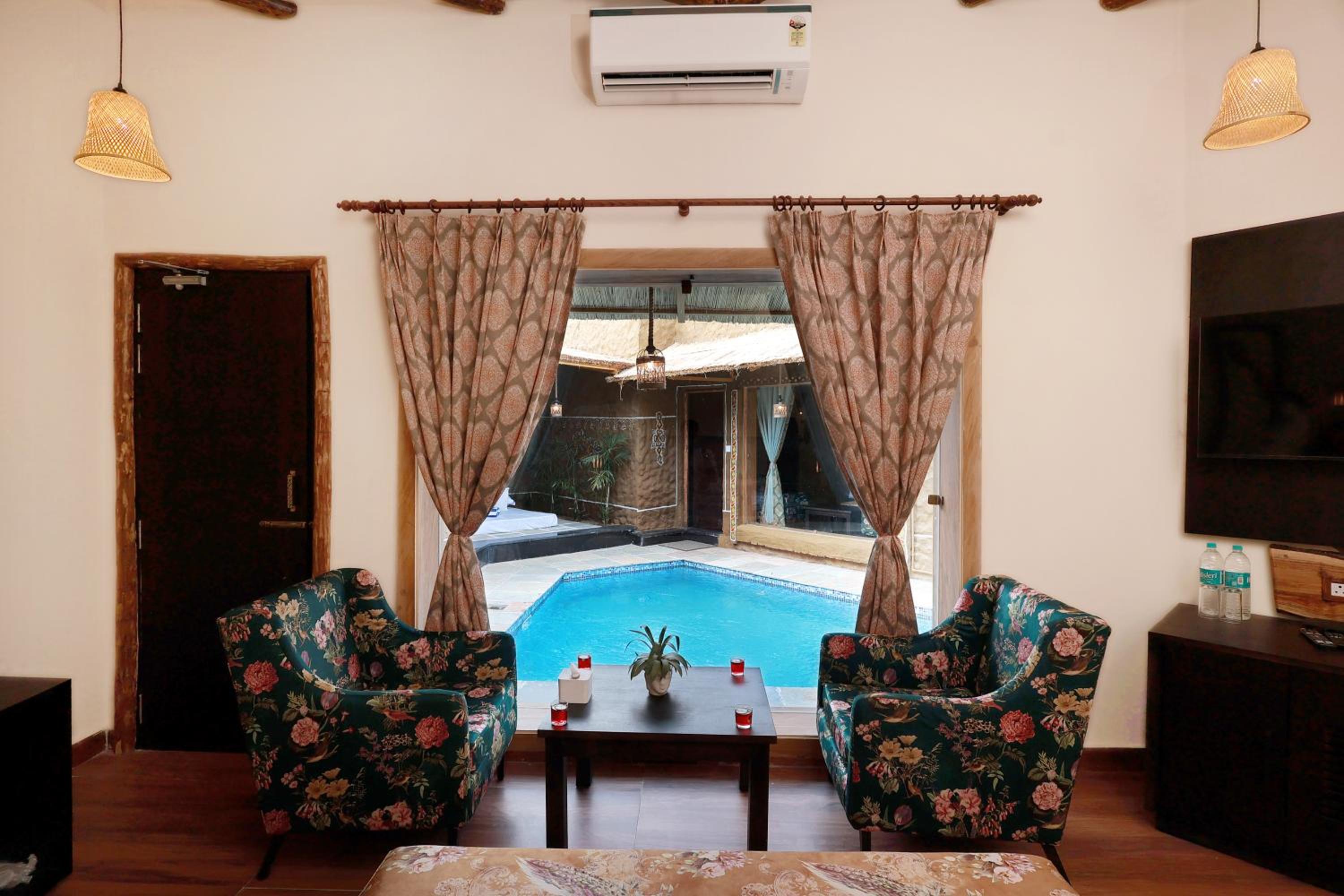Family Village 2 bedroom Villa with Plunge Pool and Private Sit out - Photo 7