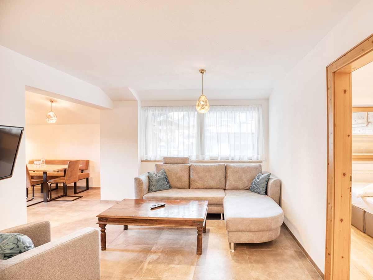 Three-Bedroom Apartment - Photo 10