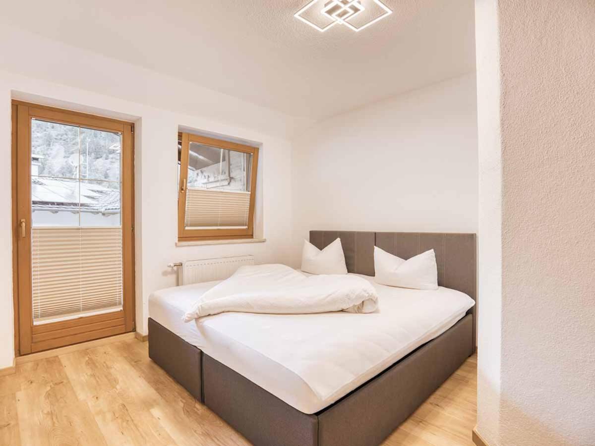 Three-Bedroom Apartment - Photo 7