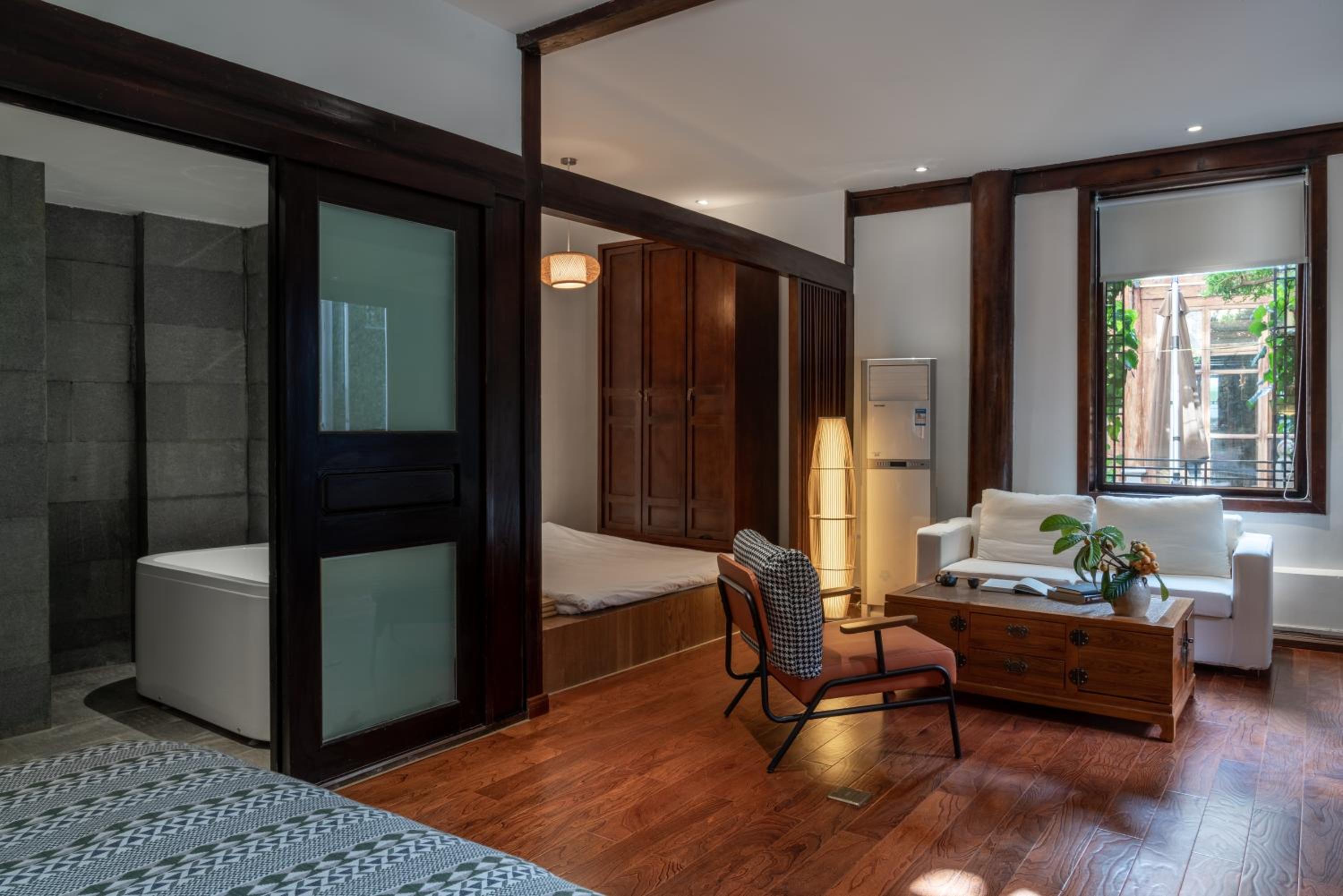 Family Room with Garden View photo 3