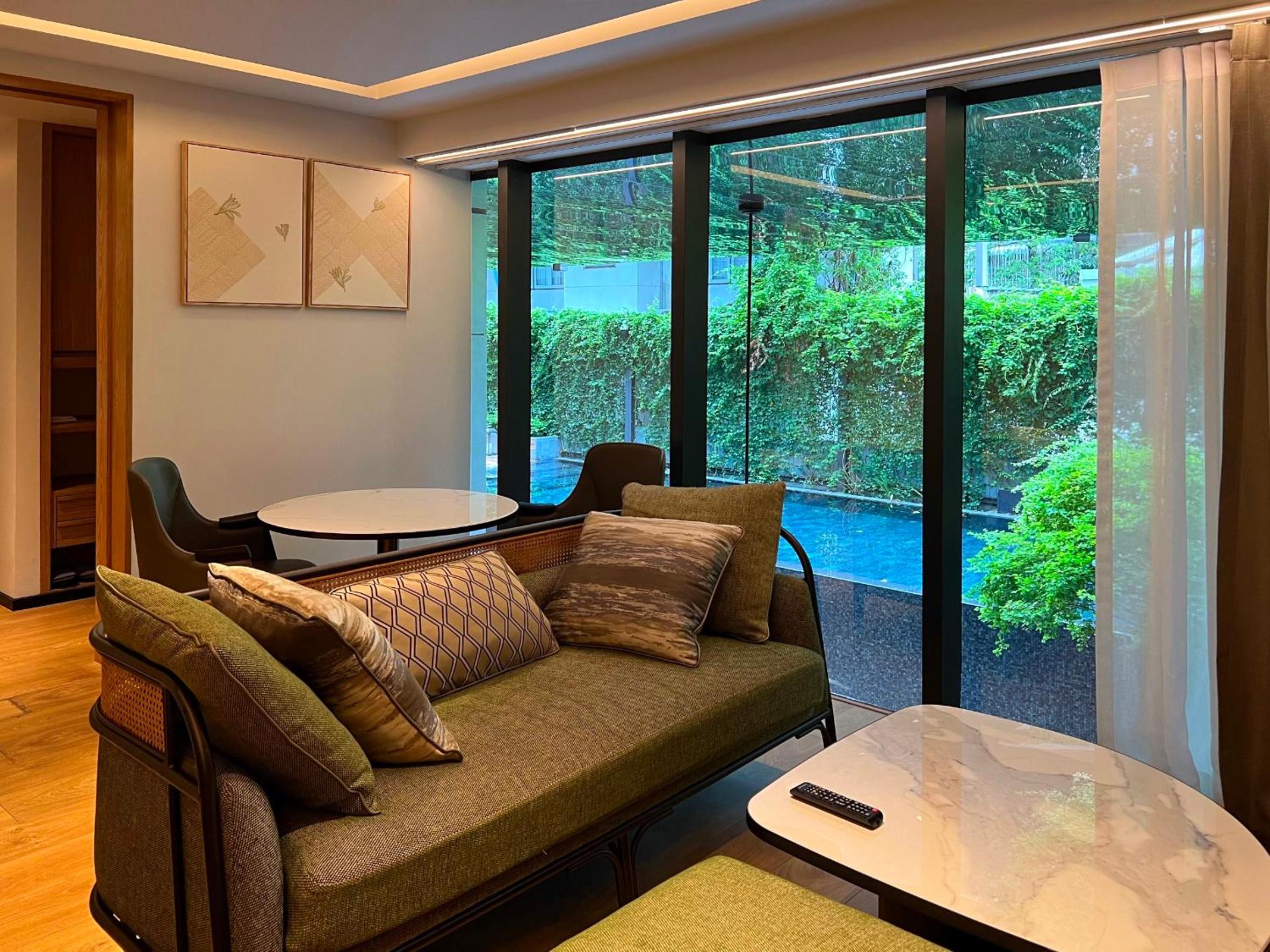 Executive Suite photo 2