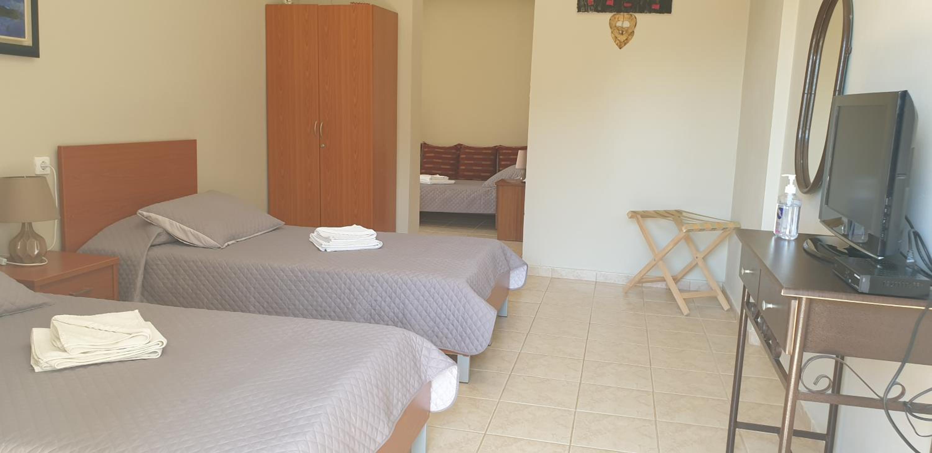 Triple Room With Bathroom photo 3
