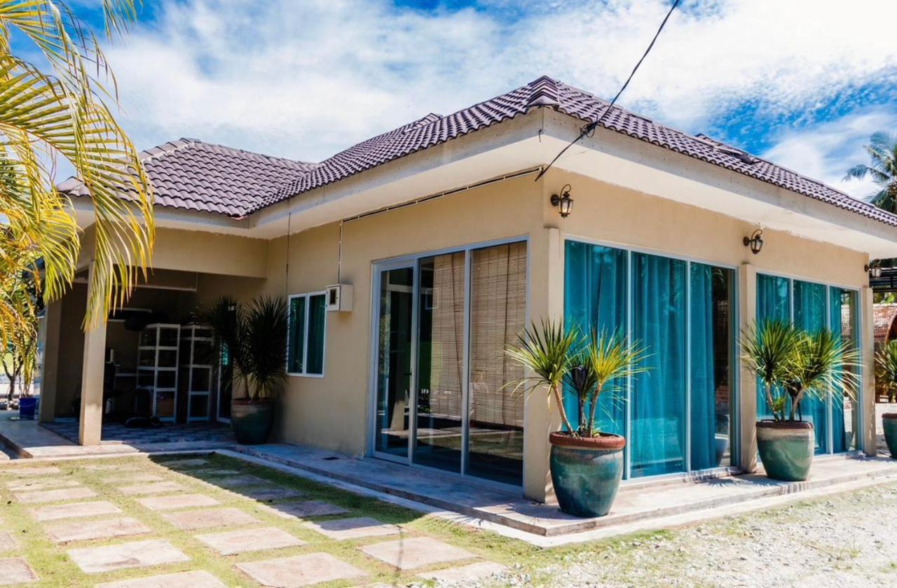 One-Bedroom House photo 1
