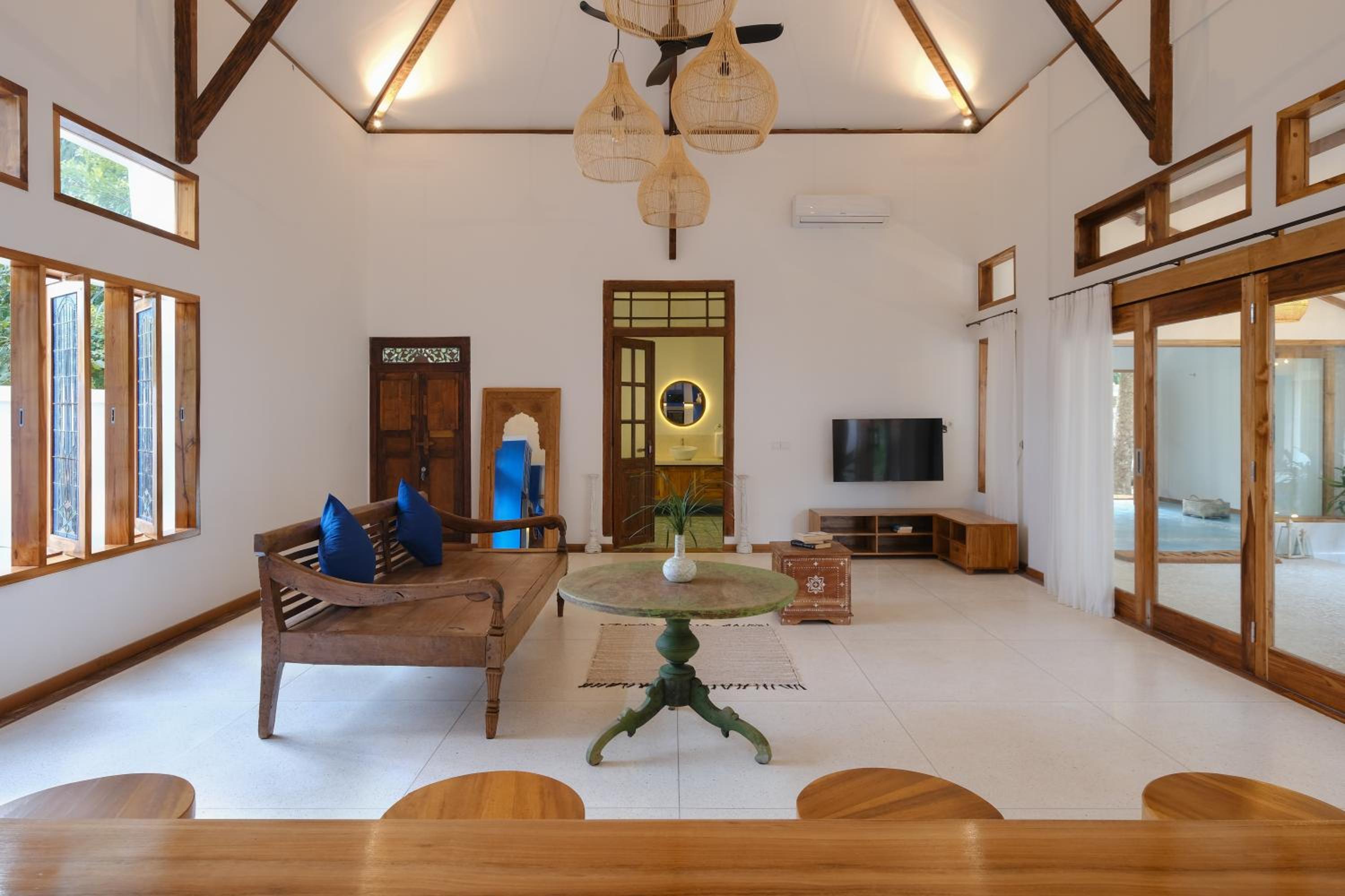 Kenes Three-Bedroom Villa - Photo 18