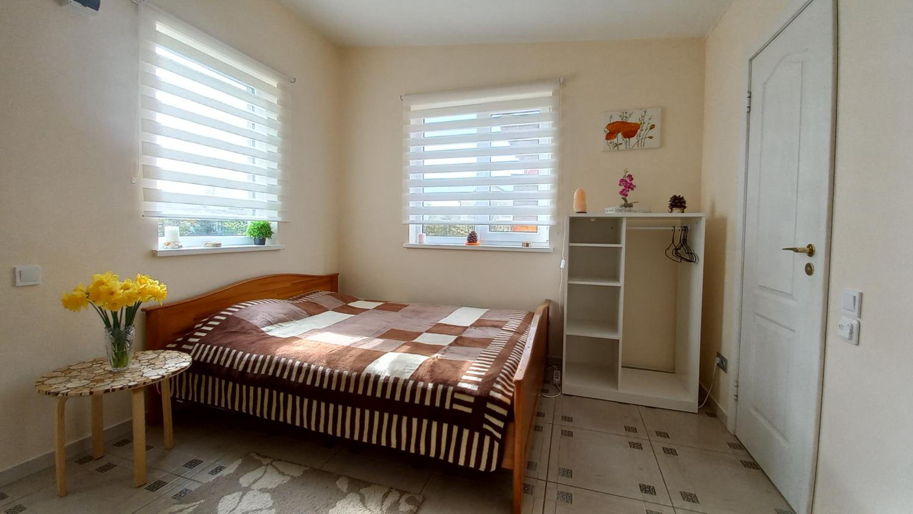 One-Bedroom House - Photo 1