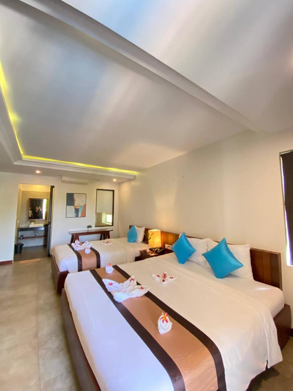 Deluxe Family Room photo 3