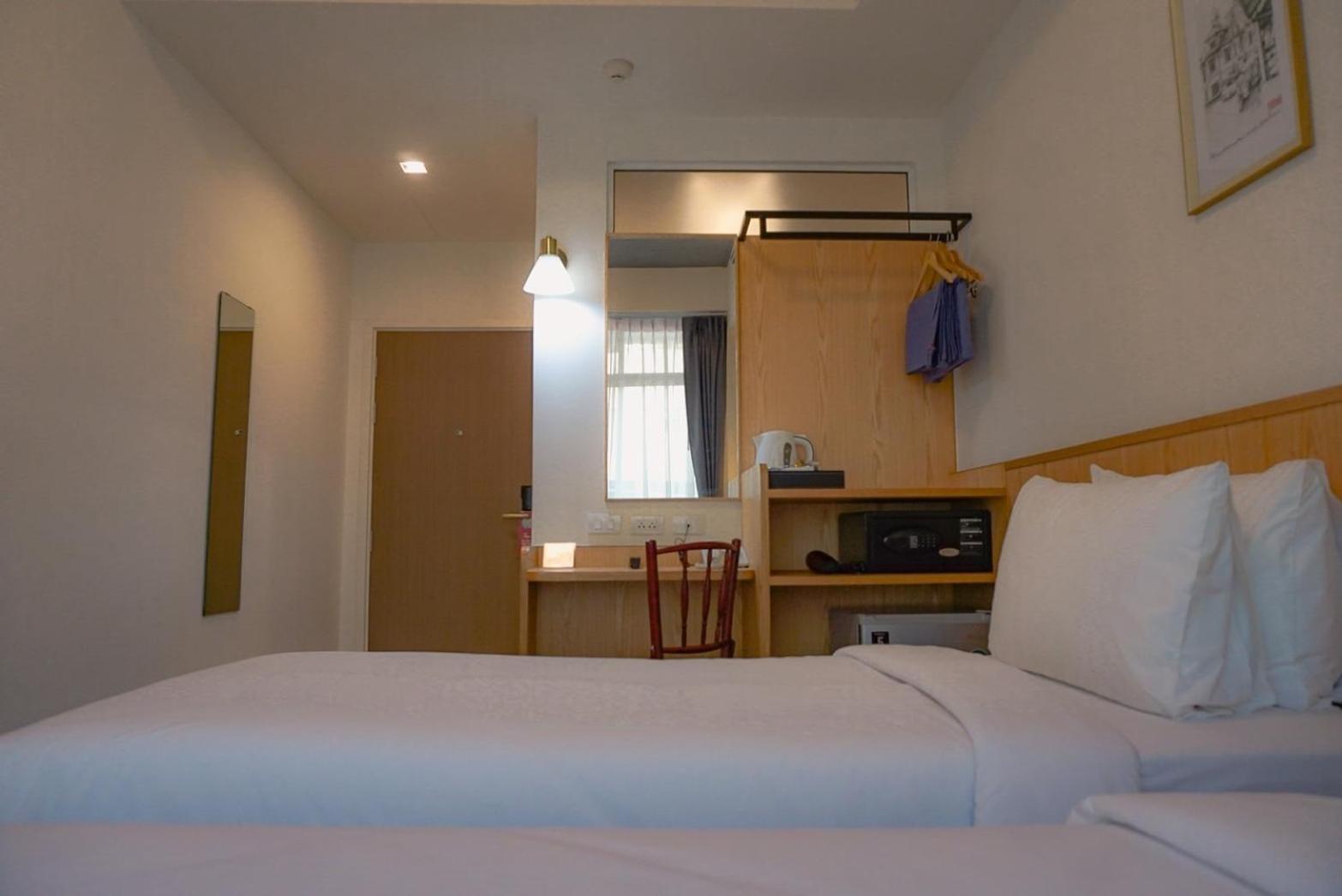 Deluxe Twin Room photo 2