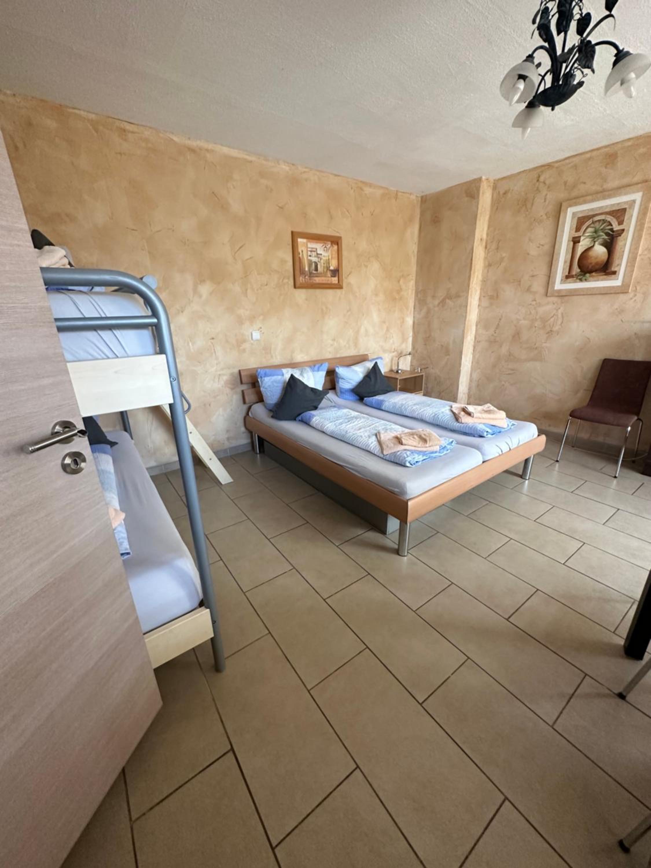 Family Suite (4-6 People)