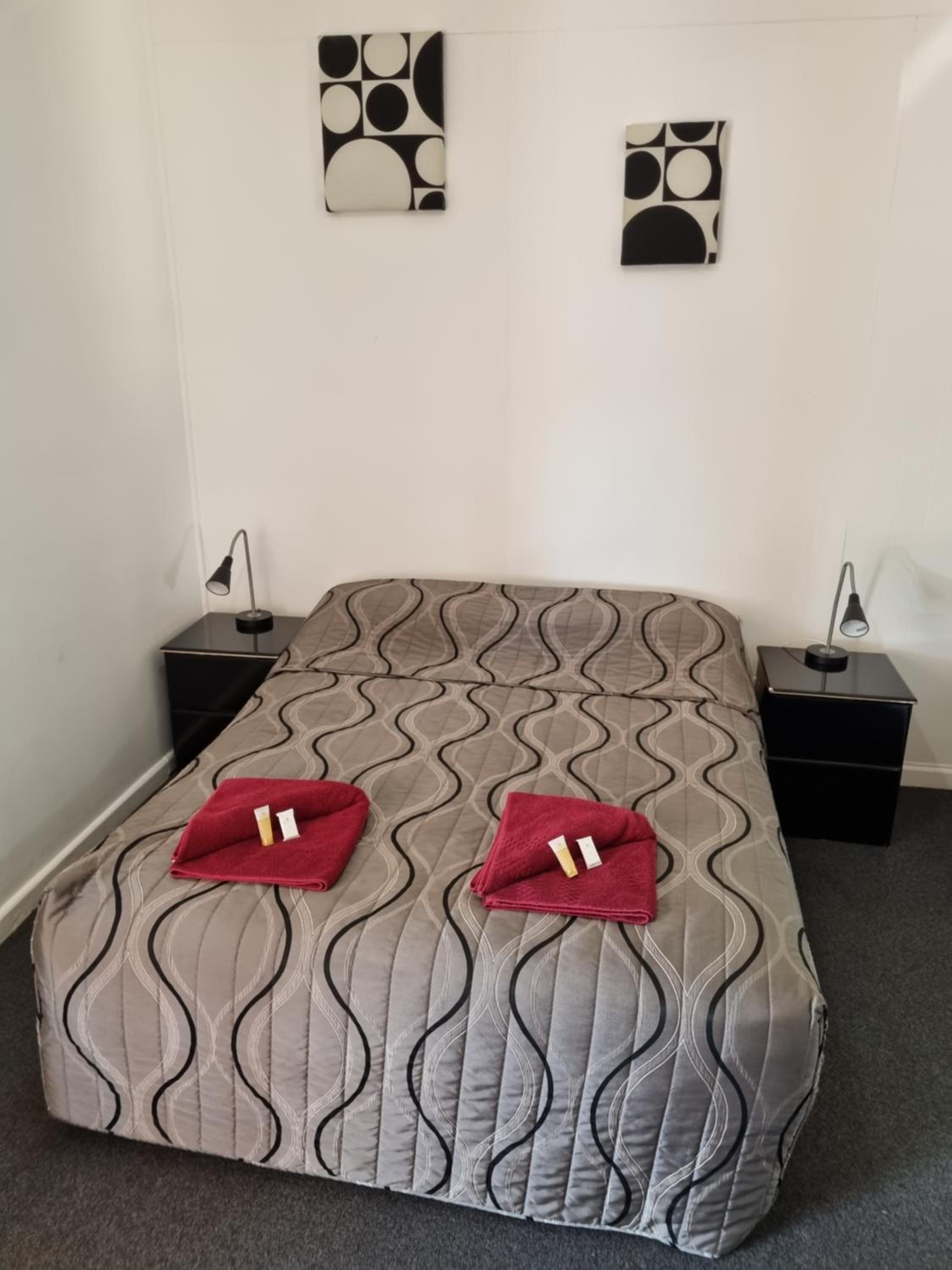 Family Room with Private Bathroom photo 1