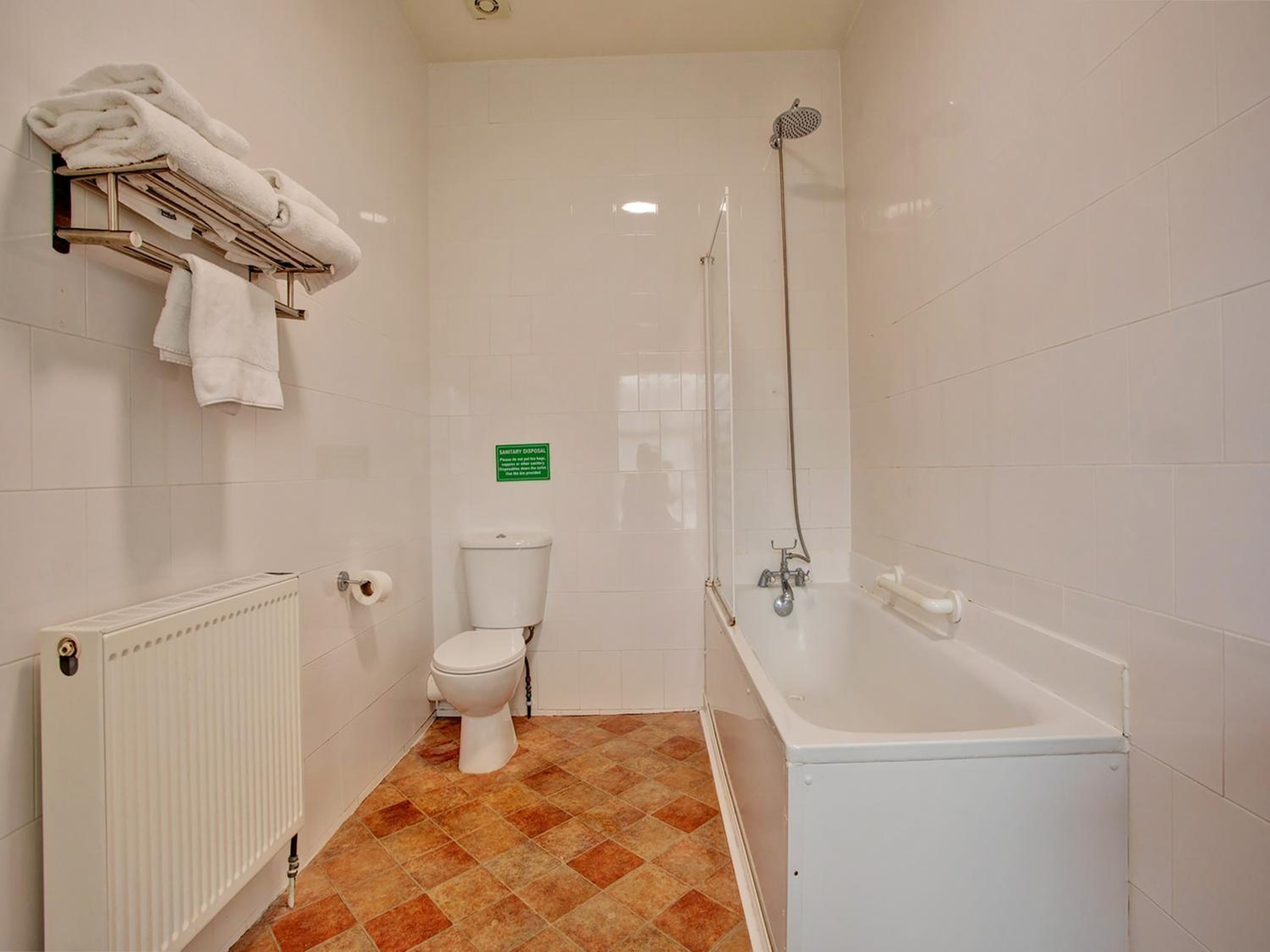 Standard Triple Room - Photo 7