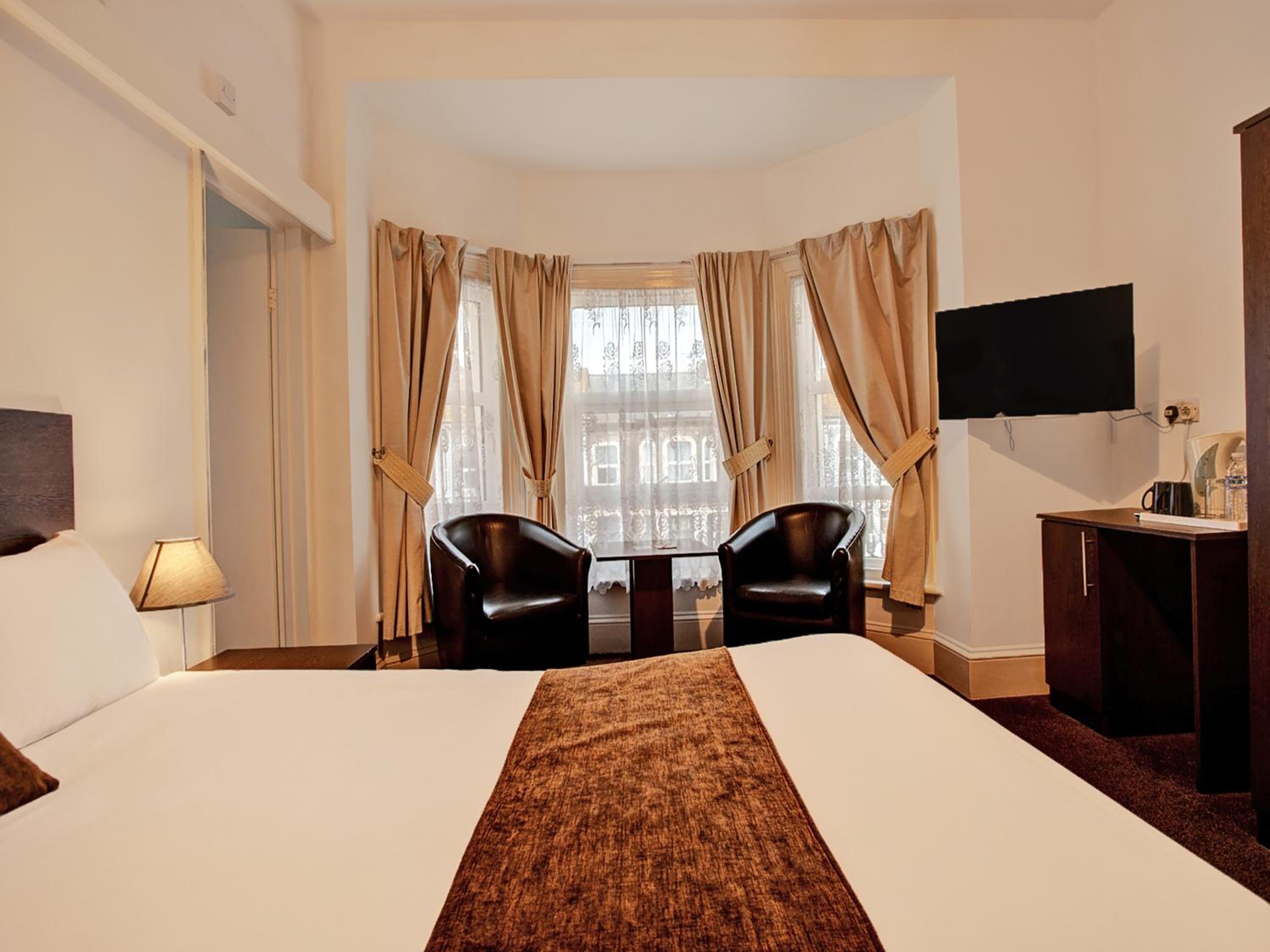 Standard Double Room - Photo 4