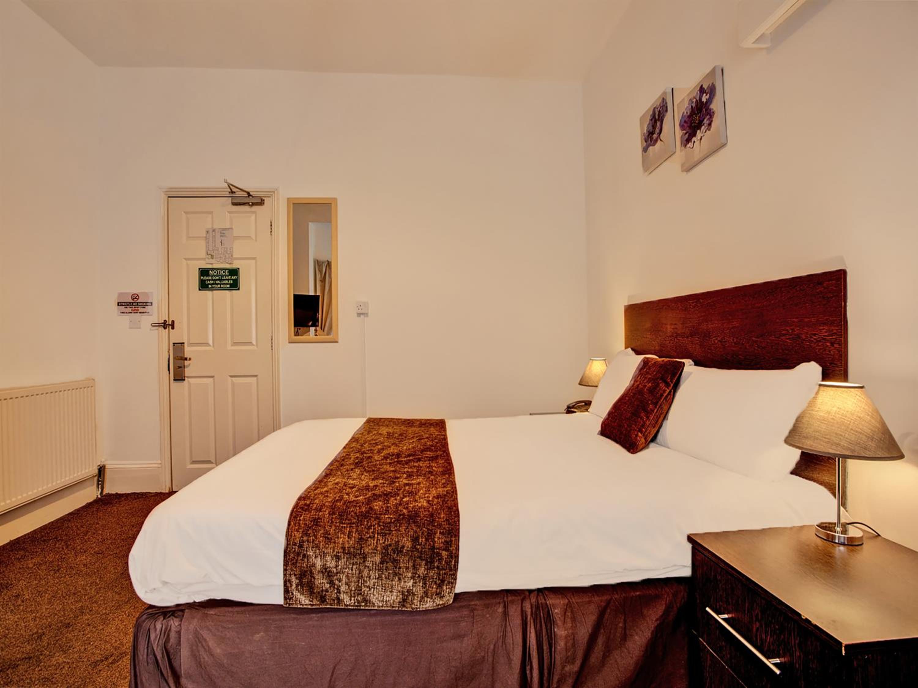 Standard Double Room - Photo 2