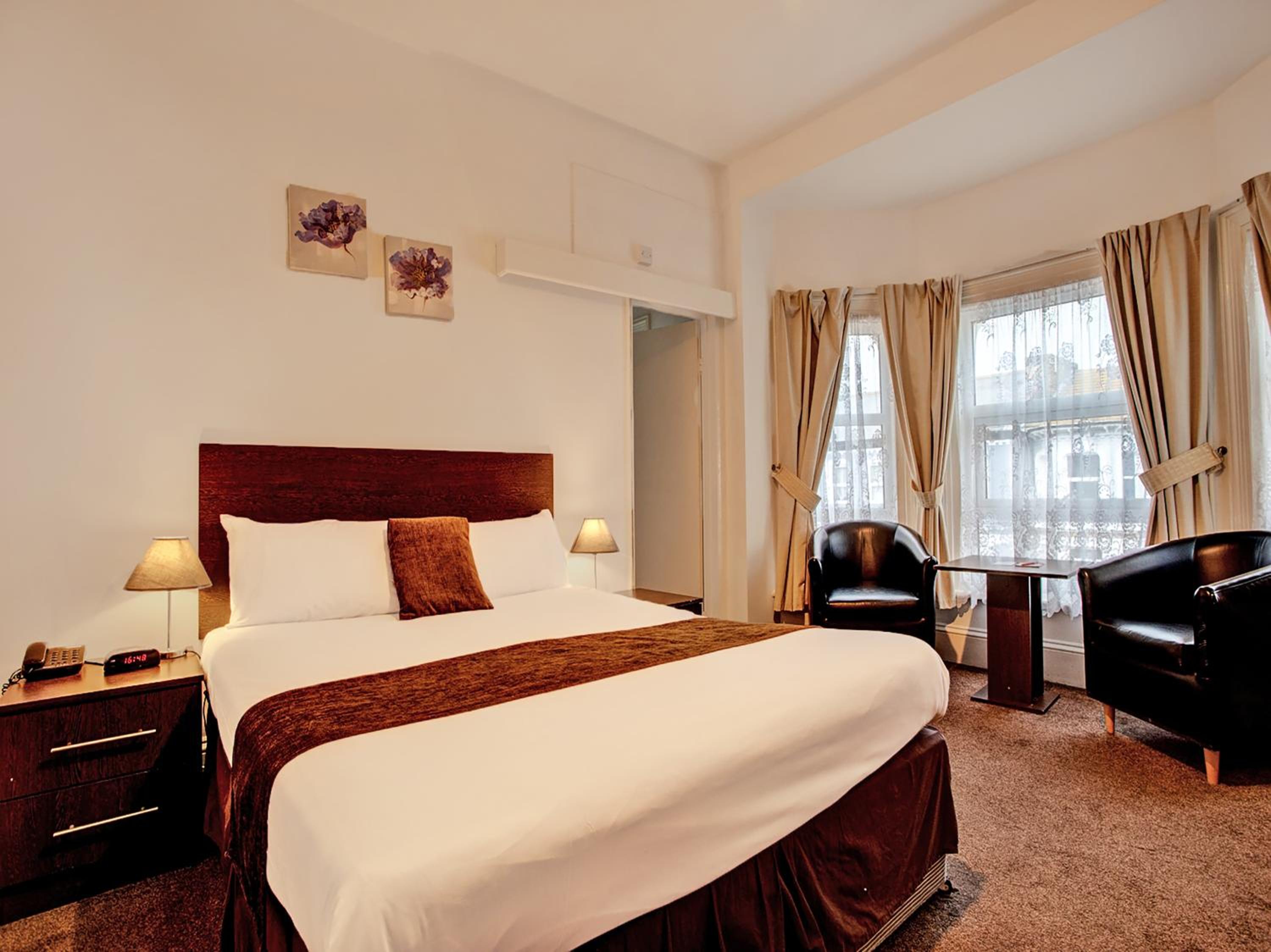 Standard Double Room - Photo 1