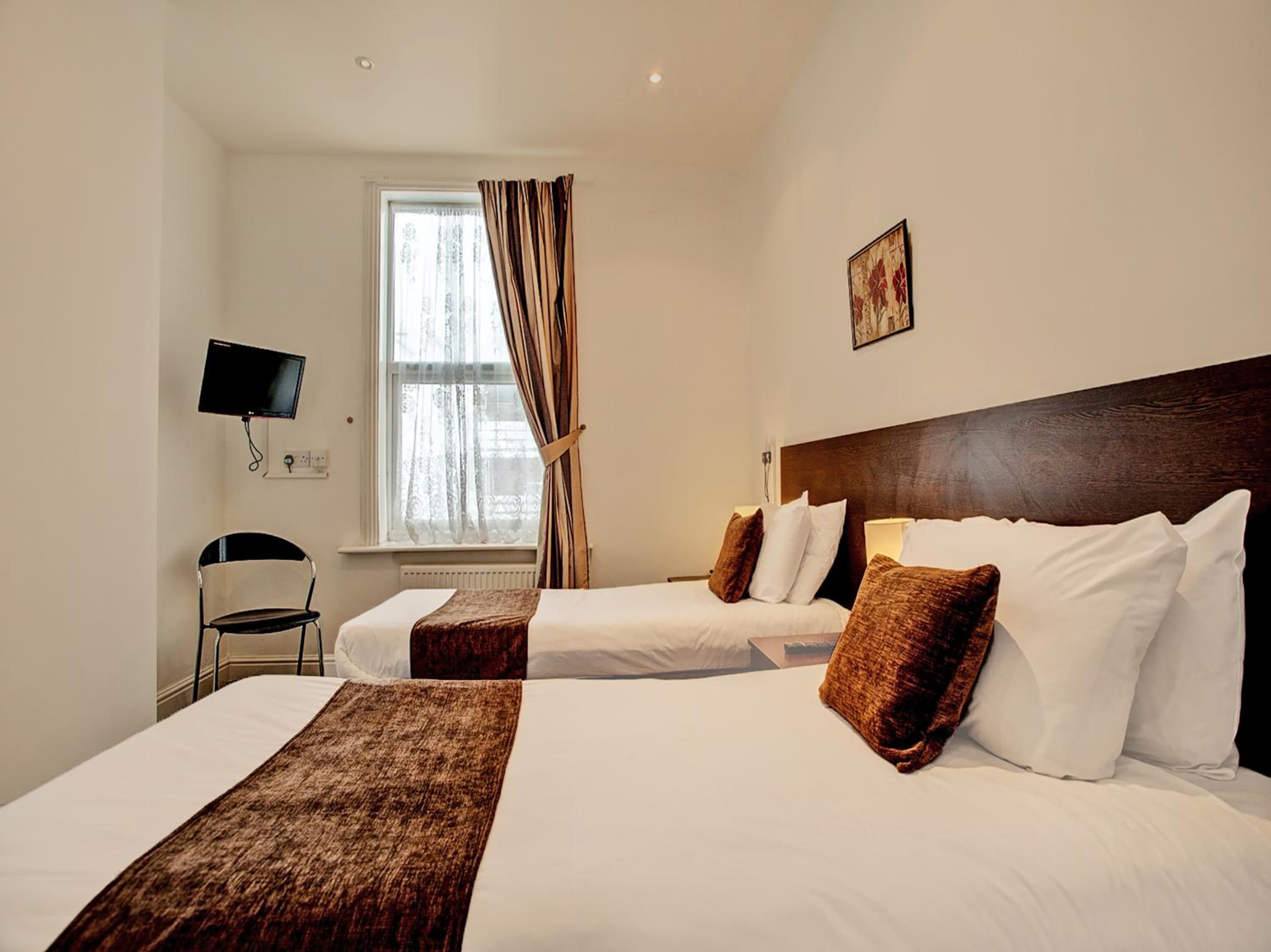 Standard Triple Room - Photo 1