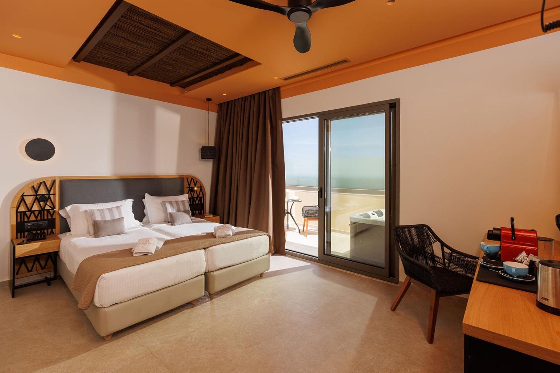 Premium Room with Steam shower and Jacuzzi  - Photo 1