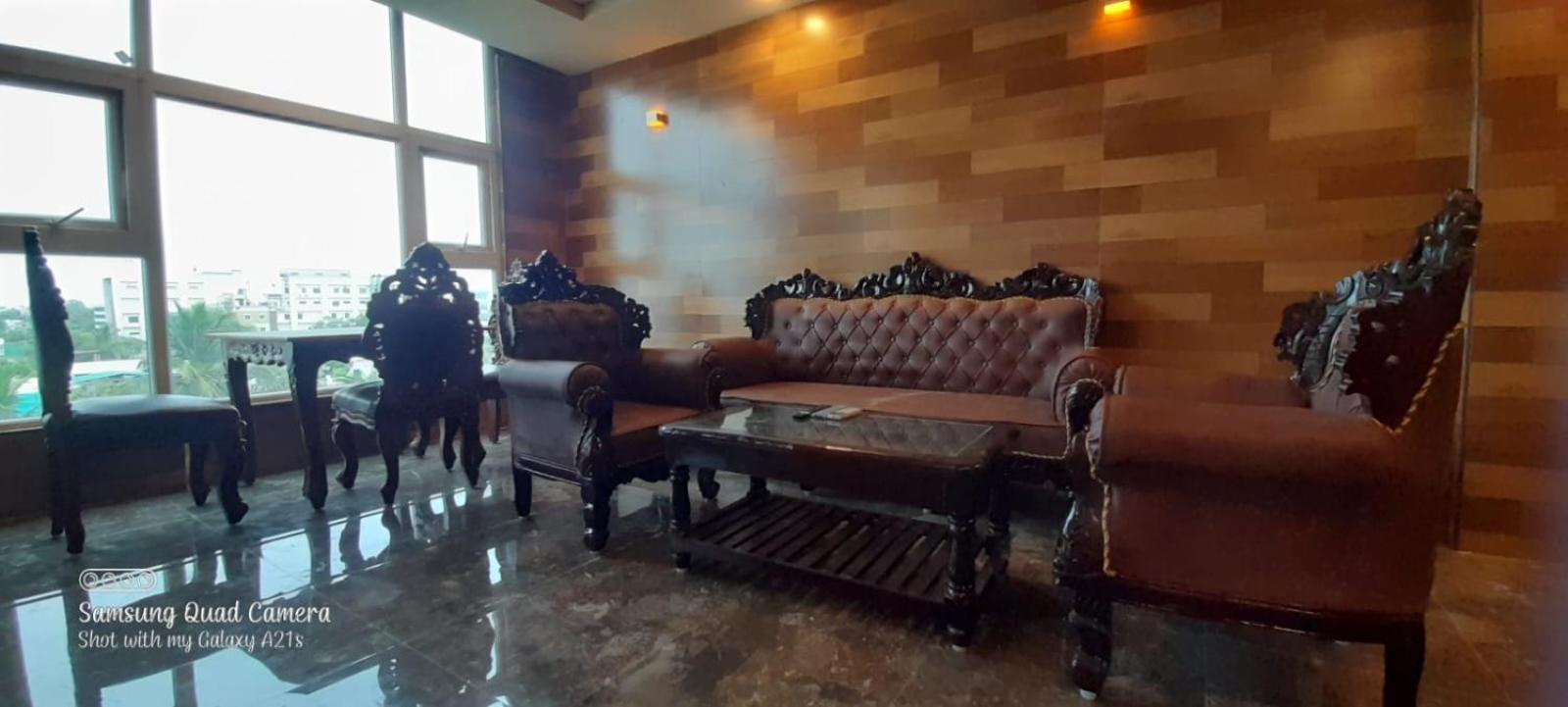 Deluxe Suite photo 3