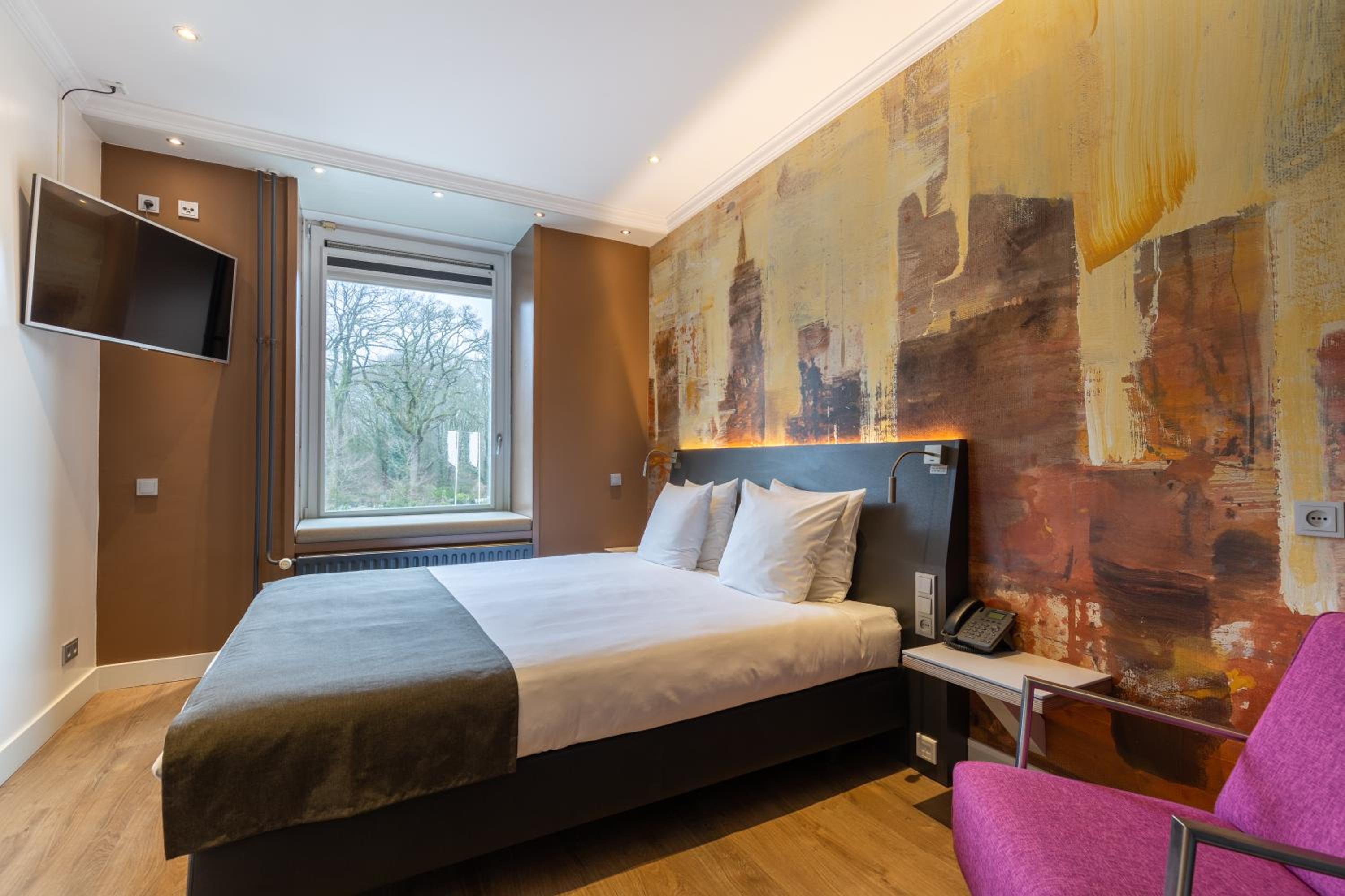 Comfort Room - Photo 2