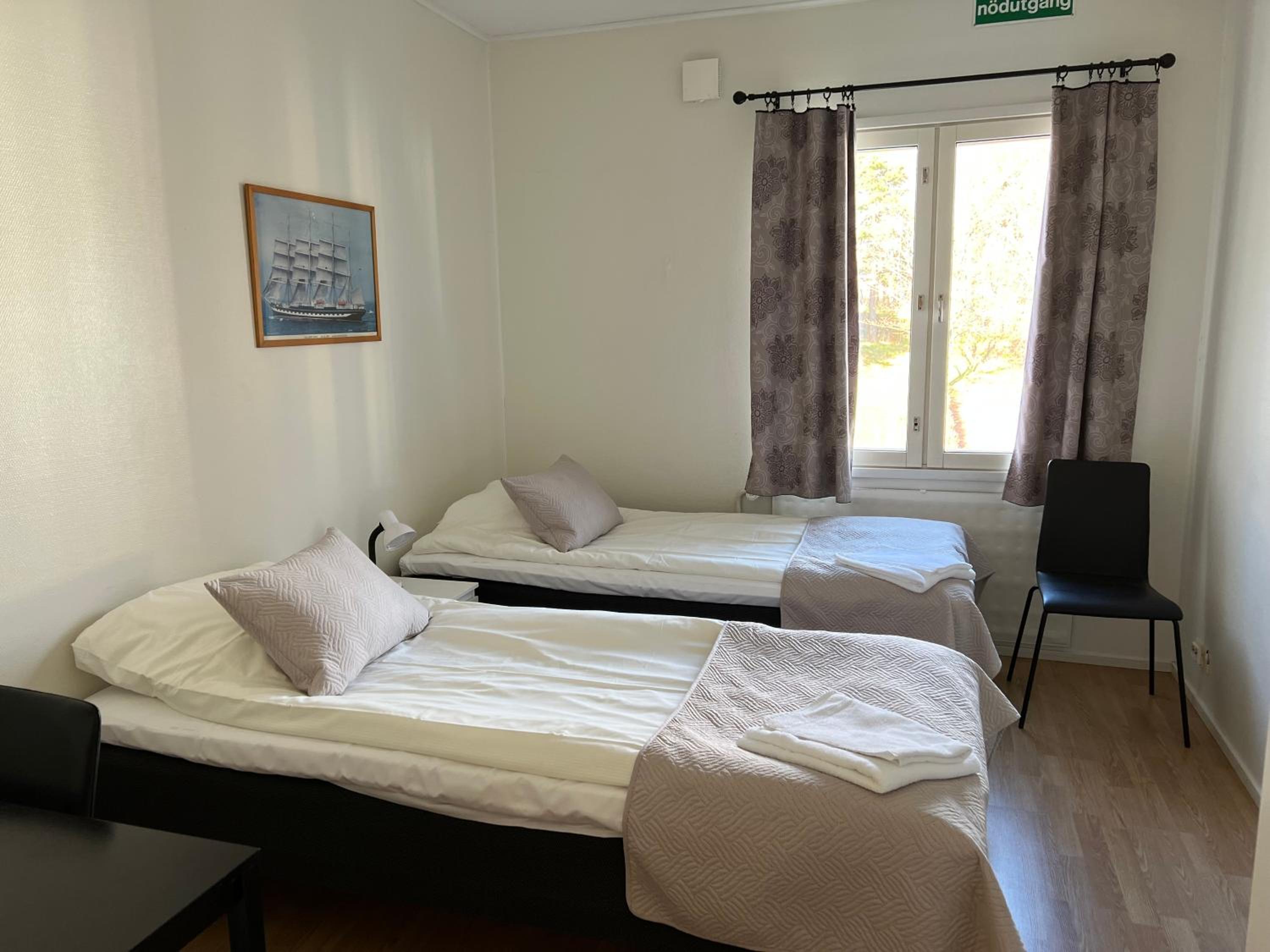 Double Room with Shared Bathroom photo 3