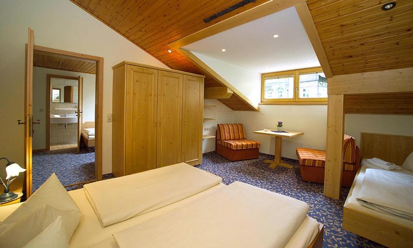 Family Room with Private Bathroom - Photo 12