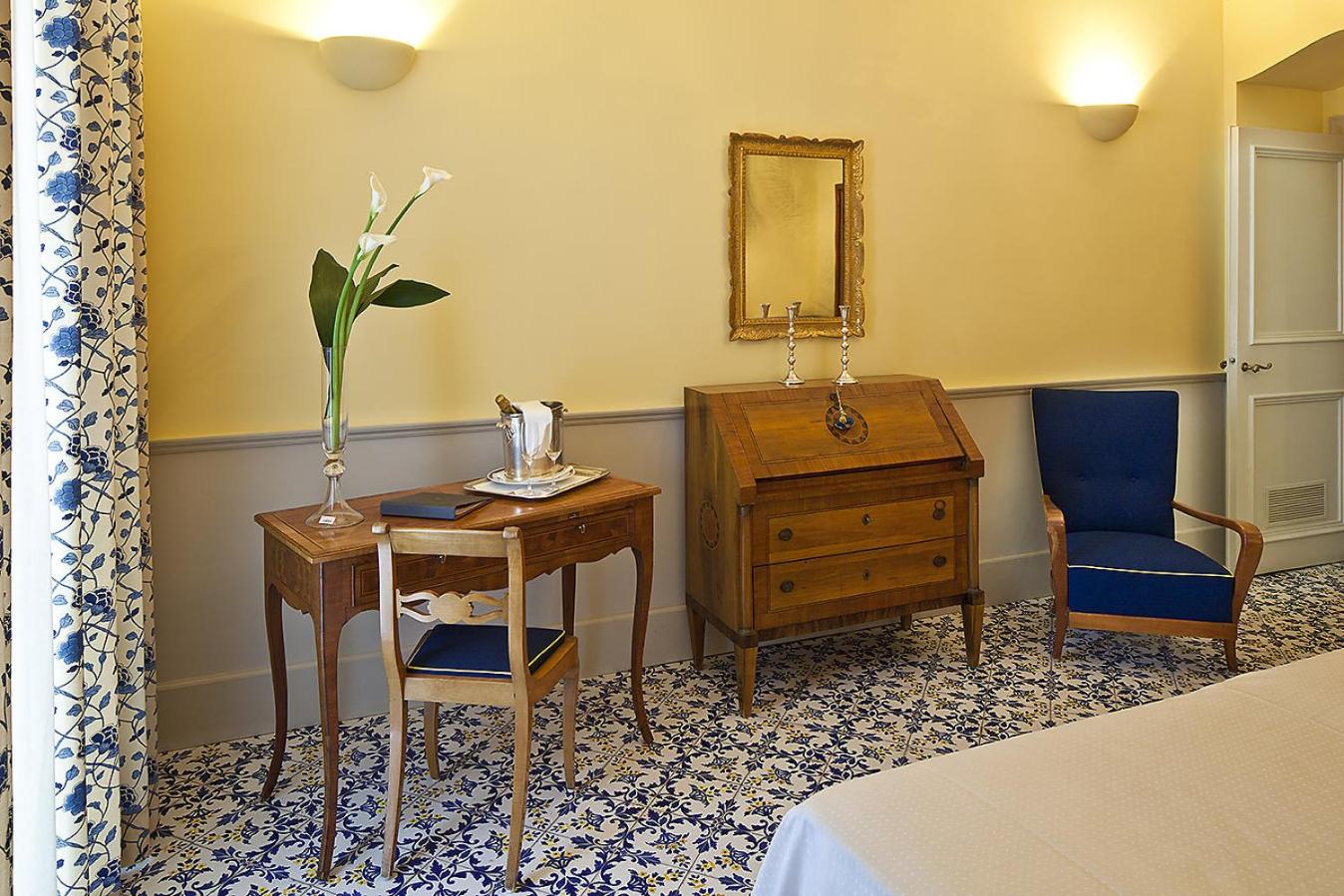 Superior Double Room with Balcony and Garden View - Photo 2
