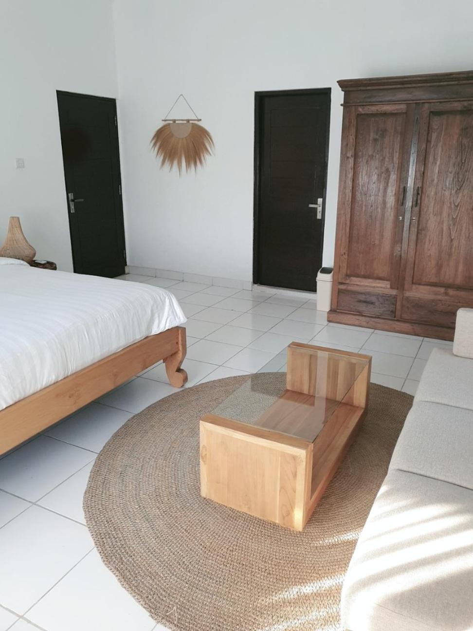 Deluxe King Room - Photo 7