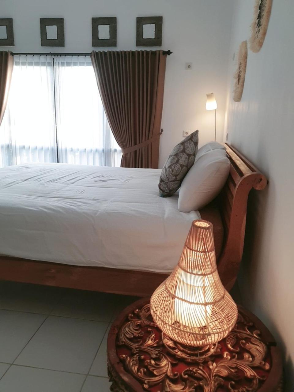 Deluxe King Room - Photo 9