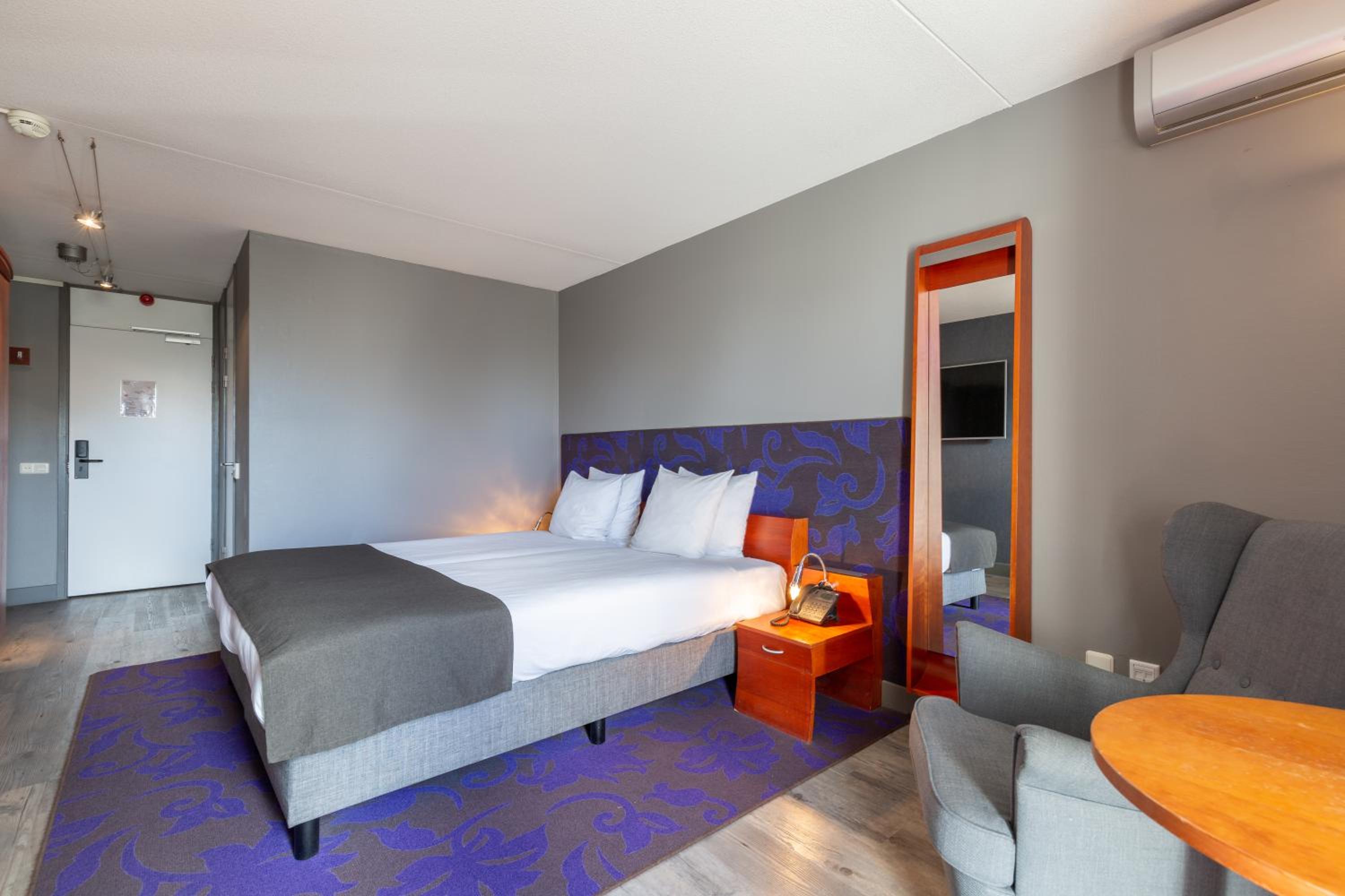 Deluxe Room - Photo 3