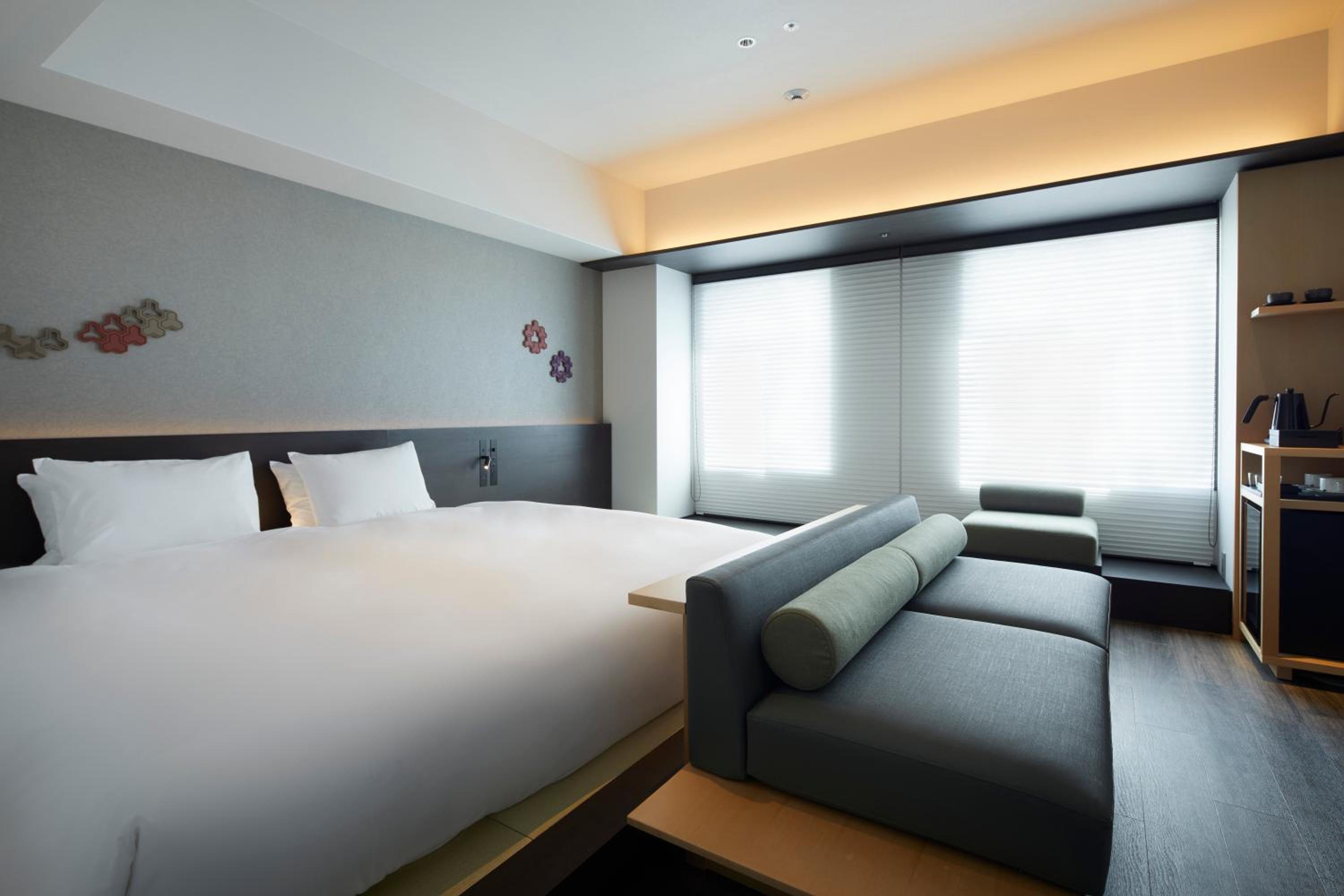 Corner King Room - Photo 1